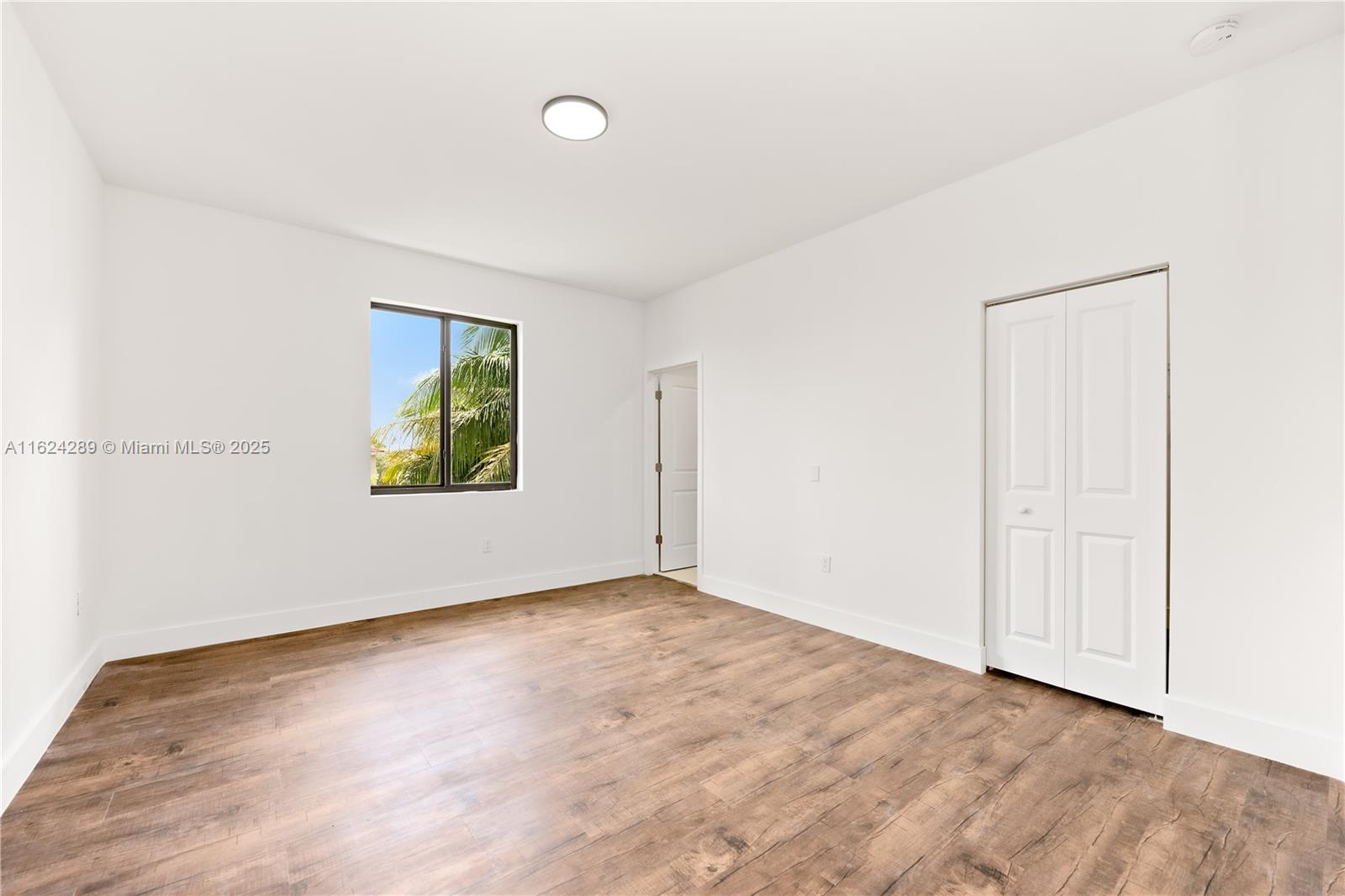 PALM AVE HEIGHTS - Residential