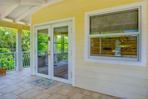 Tiny photo for 894 Ellen Dr, Key Largo, FL 33037 (MLS # A11977600)