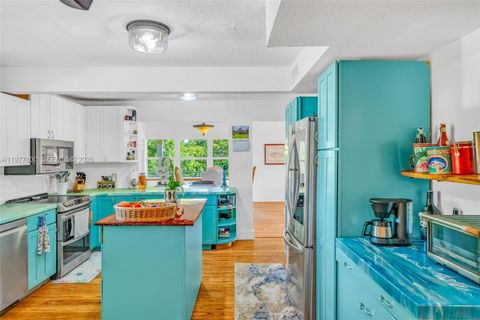 Tiny photo for 894 Ellen Dr, Key Largo, FL 33037 (MLS # A11977600)