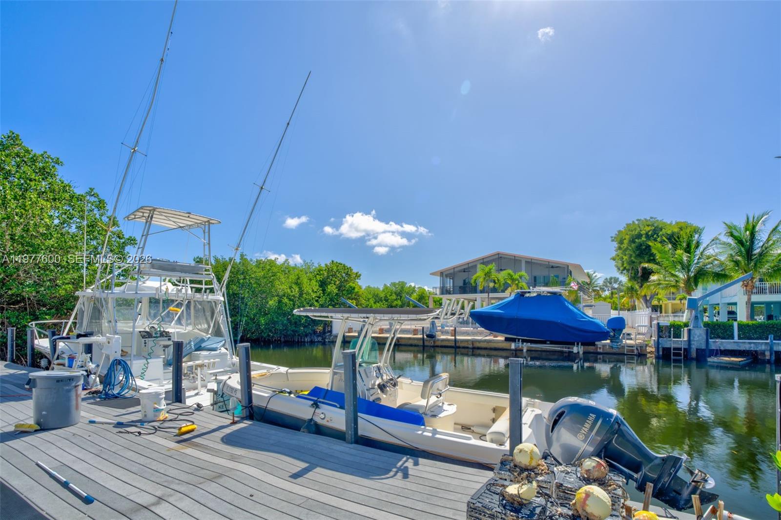 TWIN LAKES - Residential