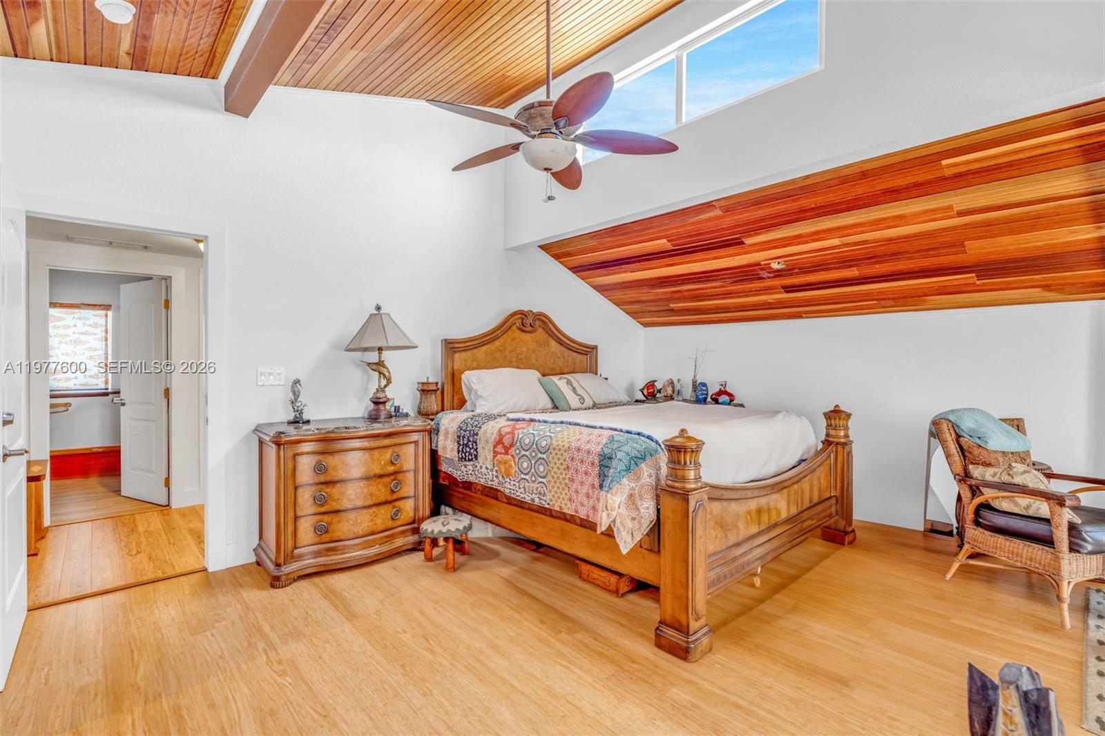 TWIN LAKES - Residential