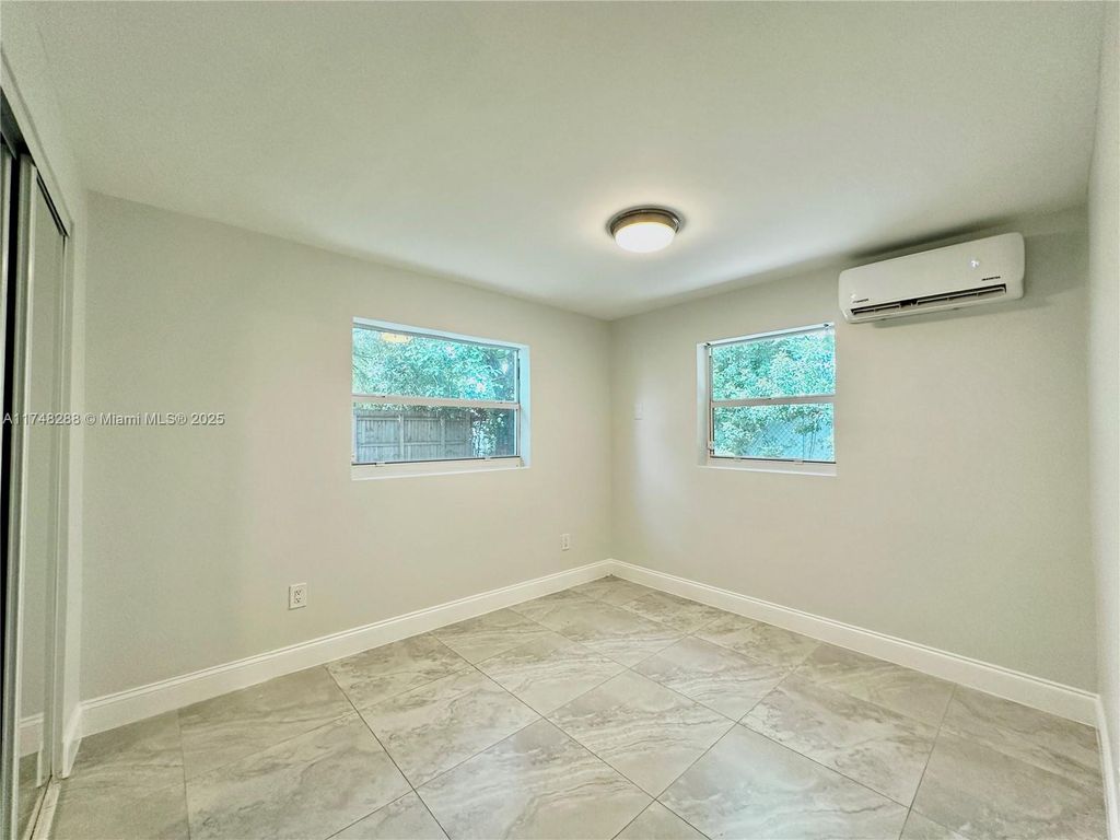 Photo of 1279 NE 40th Pl #3, Oakland Park, FL 33334 (MLS # A11748288)