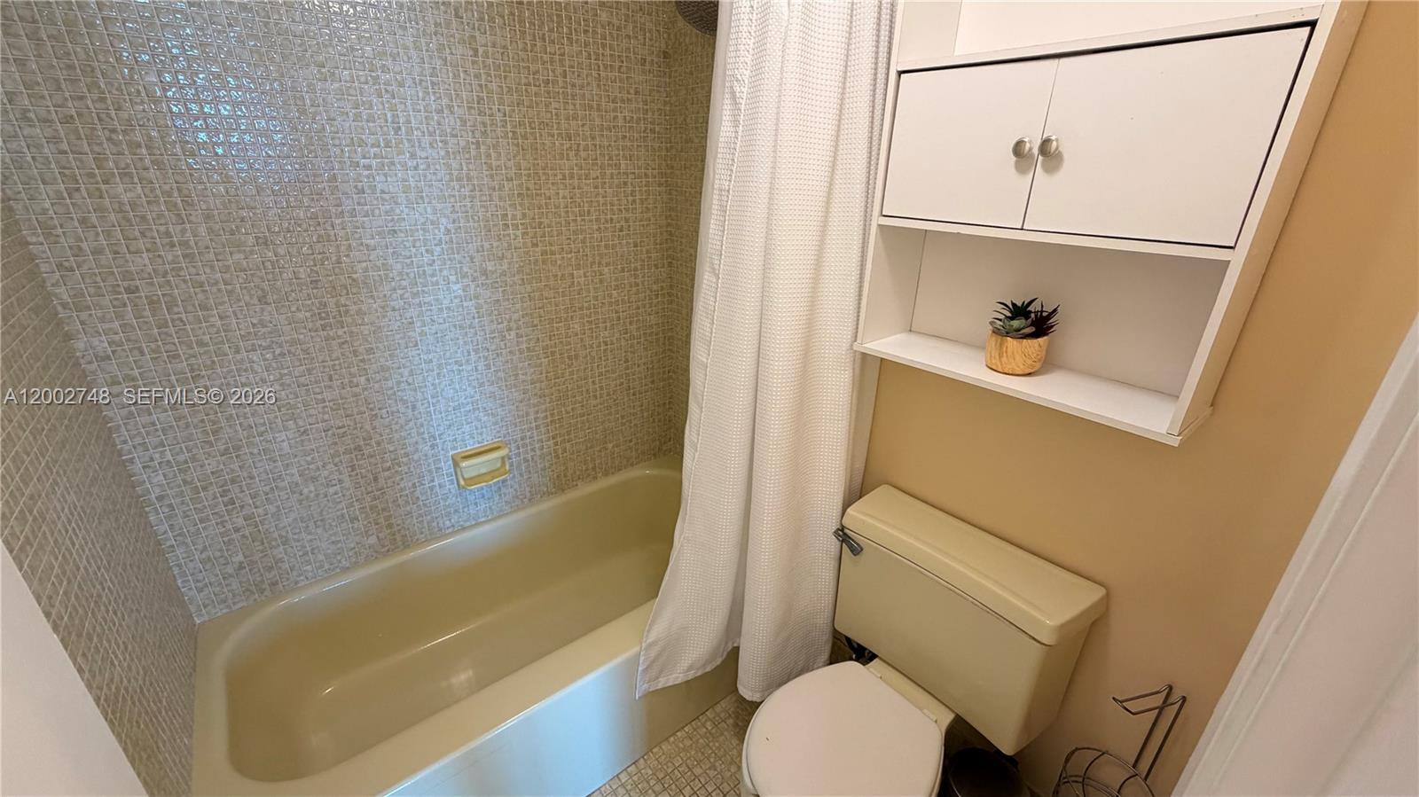 BUCKLEY TOWERS CONDO - EA - Residential Lease