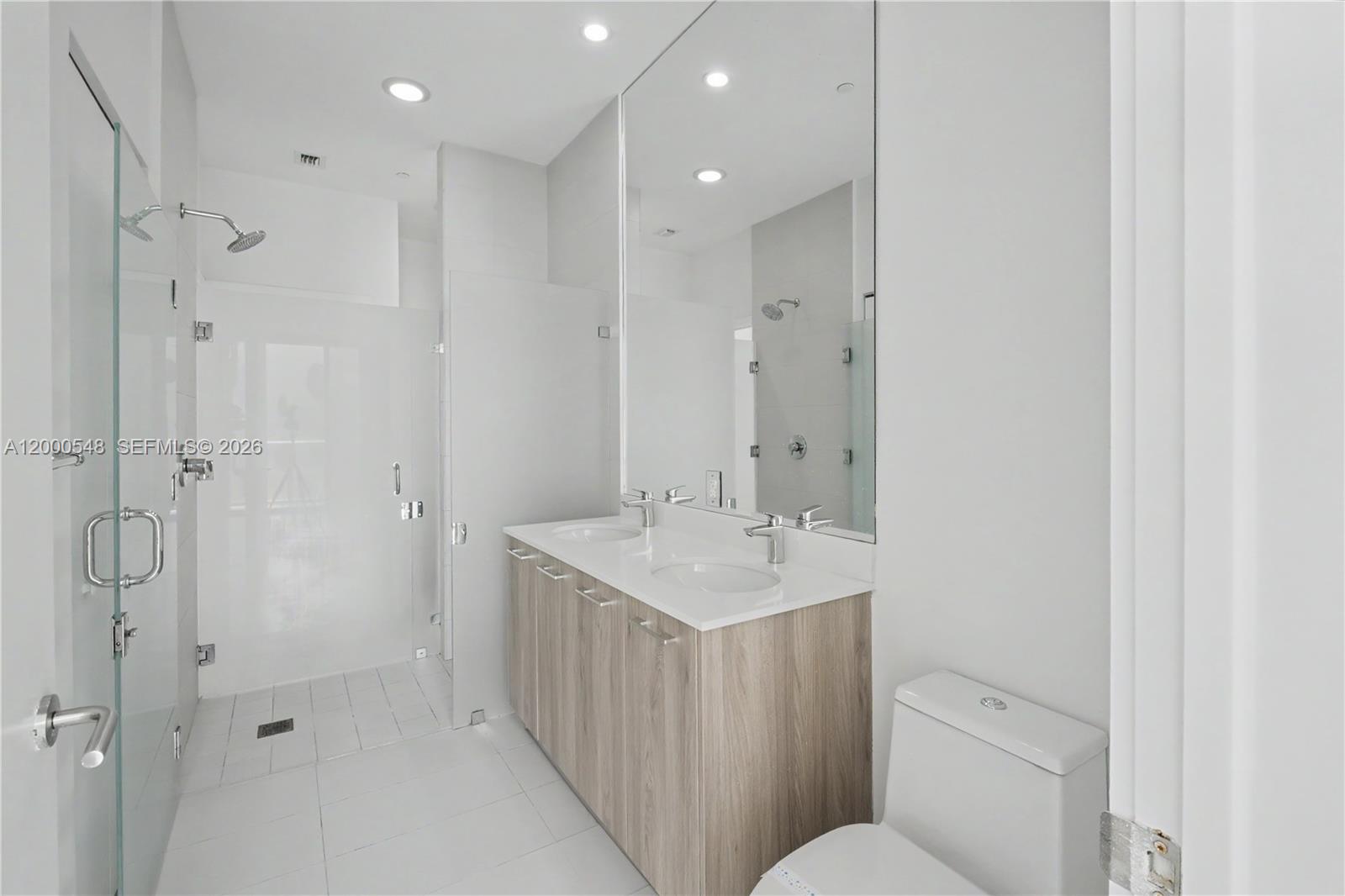 PARAISO BAYVIEWS CONDO - Residential