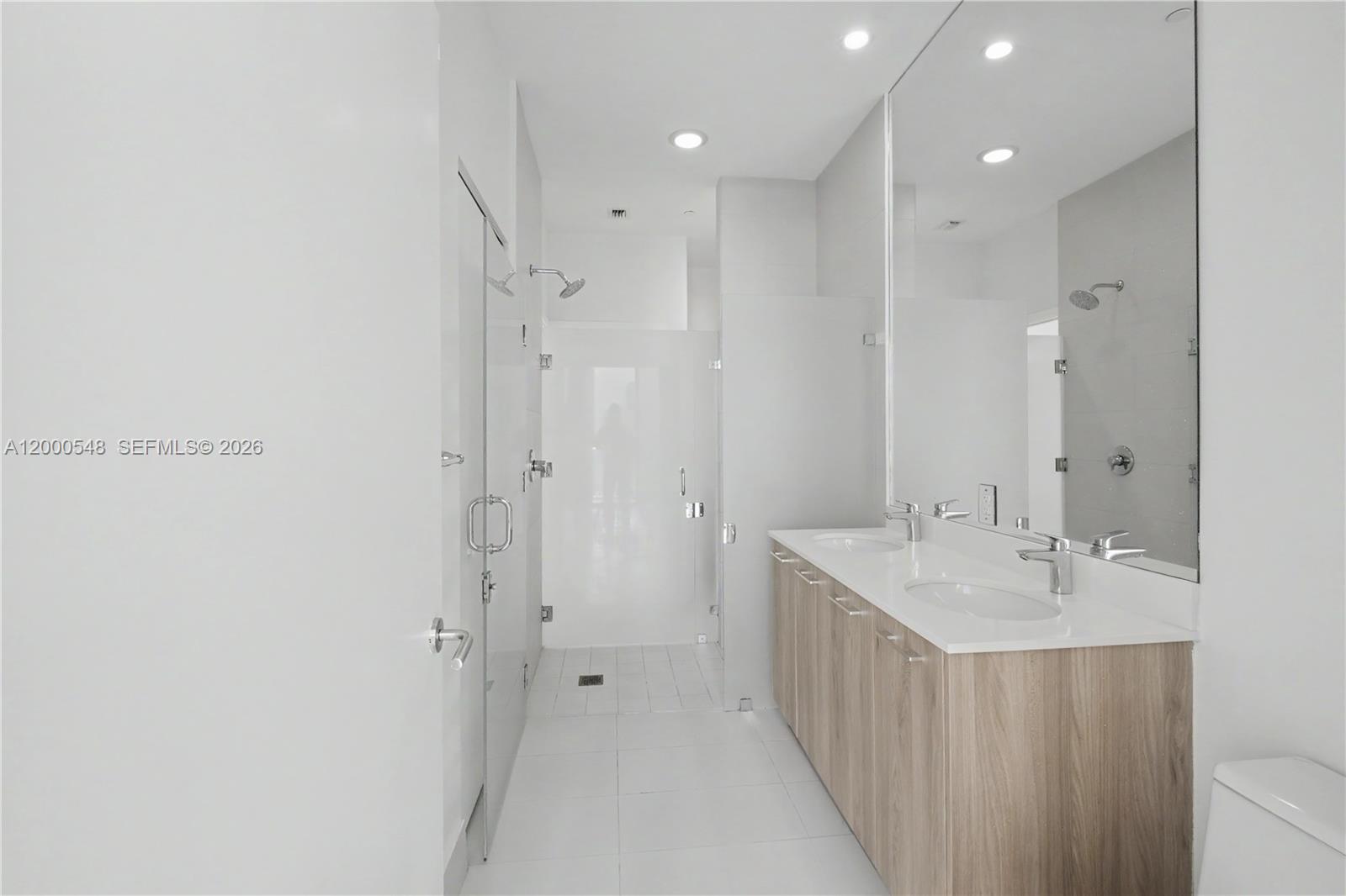 PARAISO BAYVIEWS CONDO - Residential