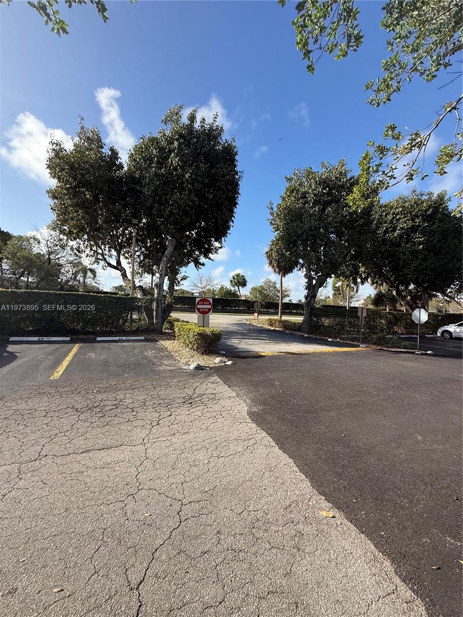 CEDAR GLENN CONDO APTS EA - Residential