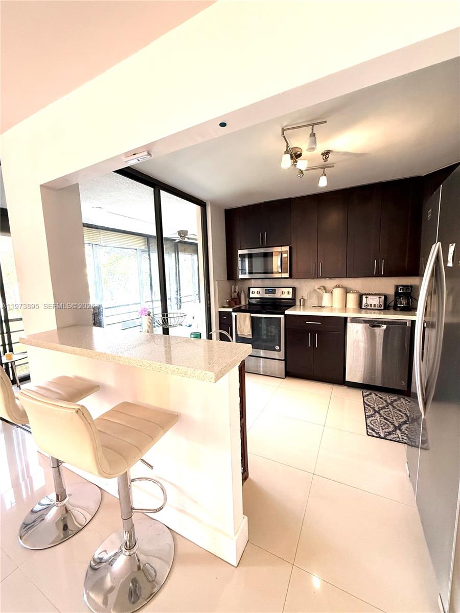 CEDAR GLENN CONDO APTS EA - Residential