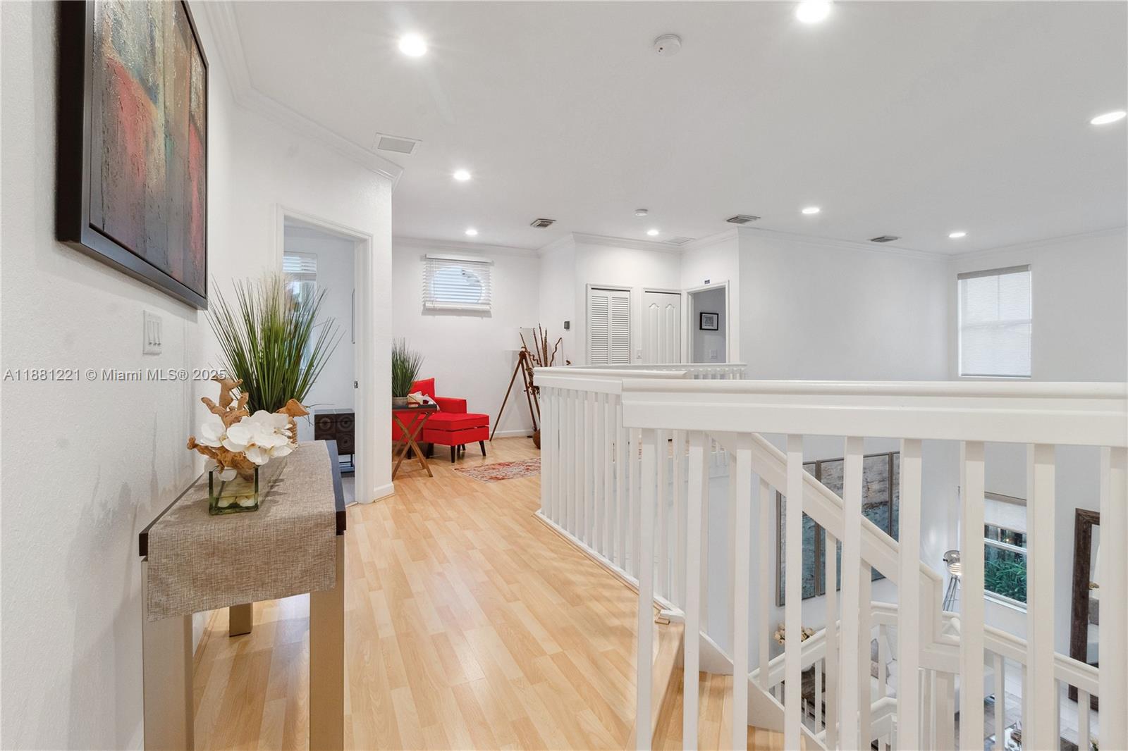 DORAL ISLES NORTH SEC ONE - Residential