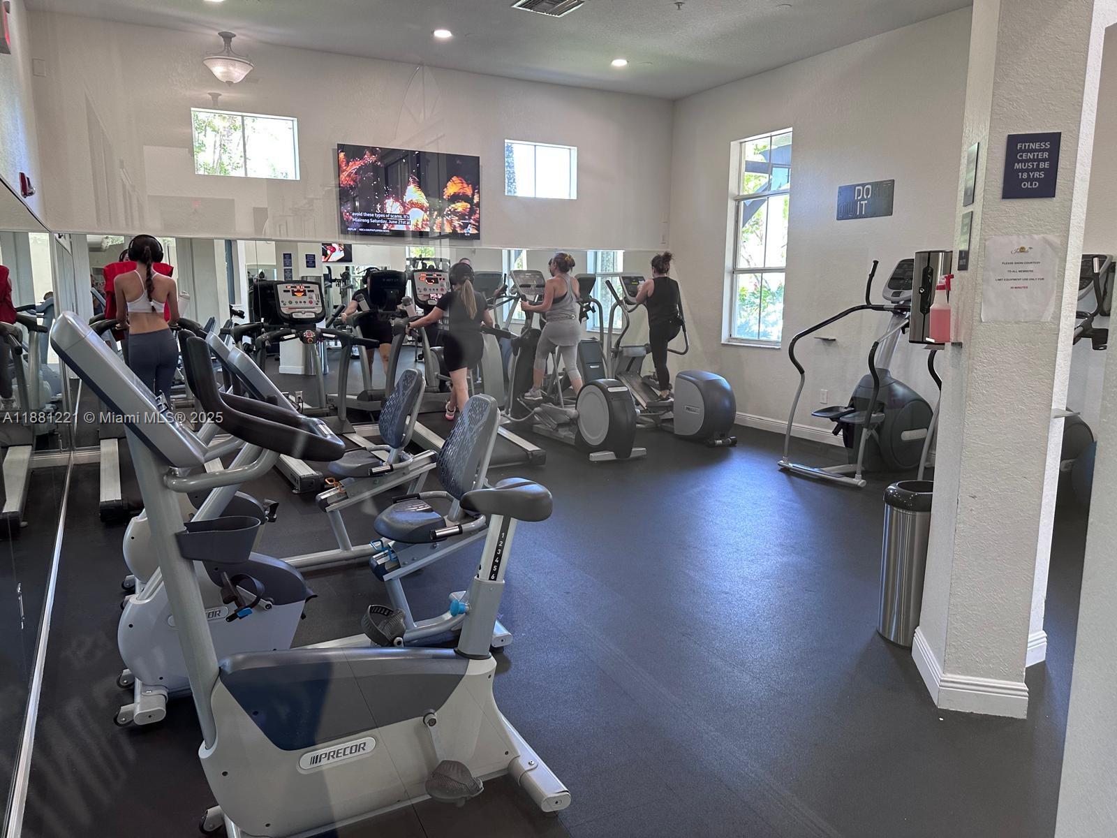 DORAL ISLES NORTH SEC ONE - Residential