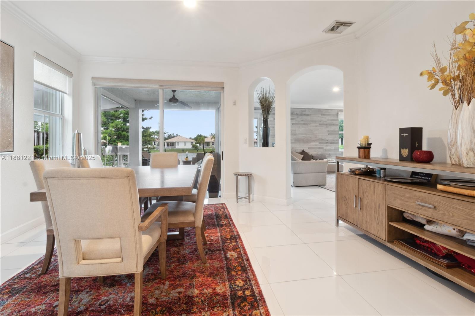 DORAL ISLES NORTH SEC ONE - Residential