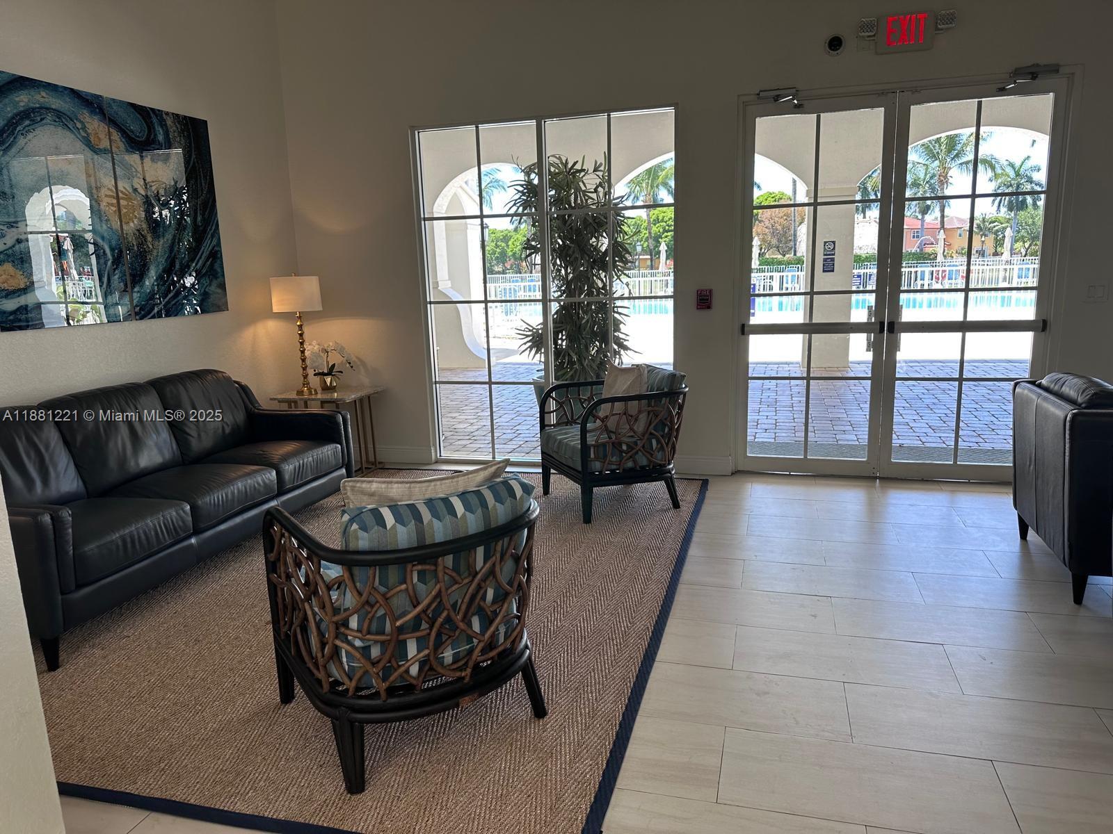 DORAL ISLES NORTH SEC ONE - Residential