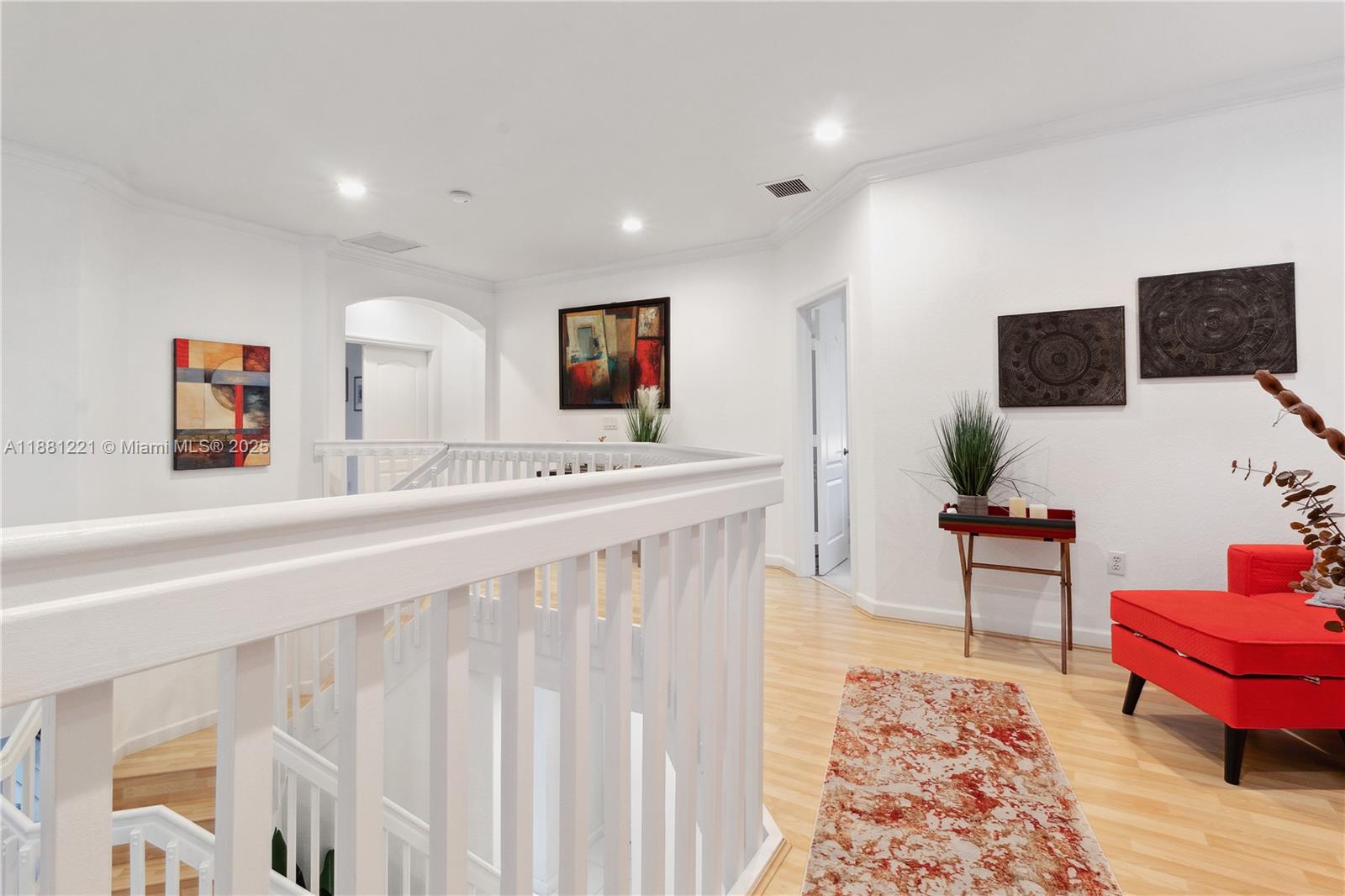 DORAL ISLES NORTH SEC ONE - Residential