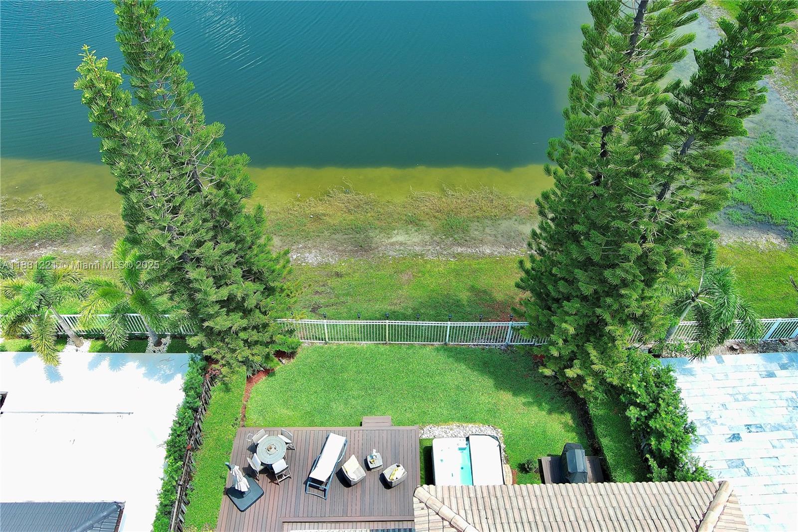 DORAL ISLES NORTH SEC ONE - Residential