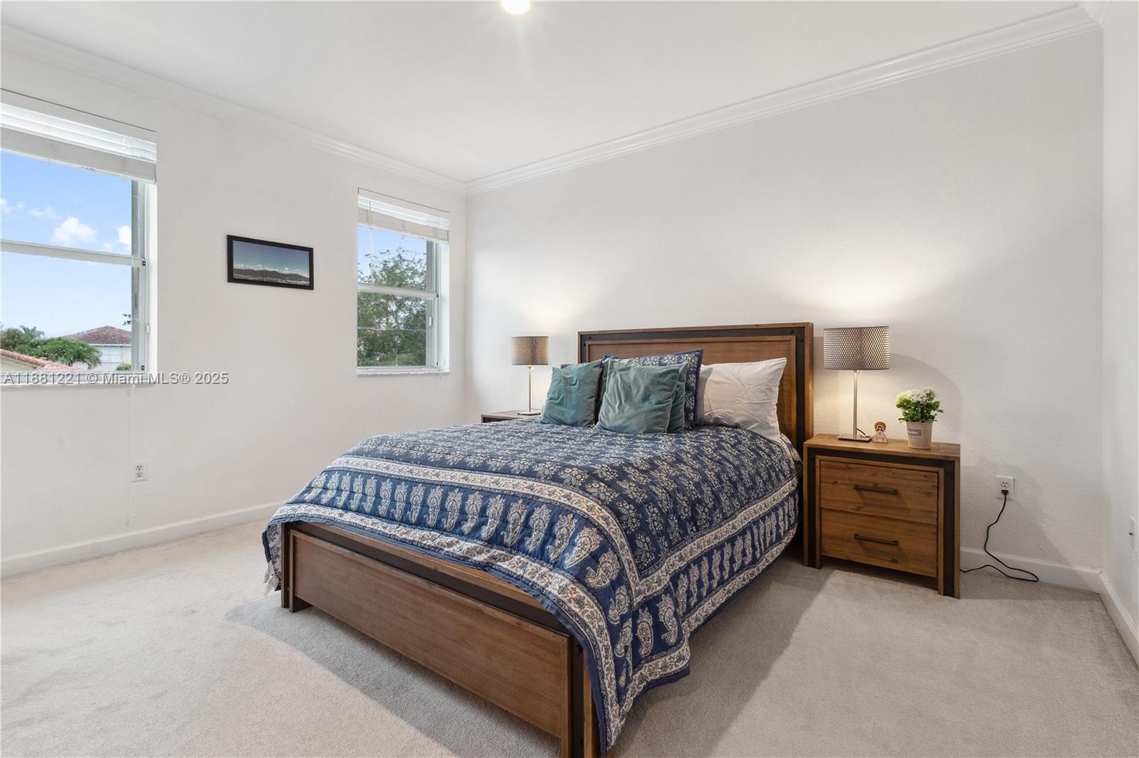 DORAL ISLES NORTH SEC ONE - Residential