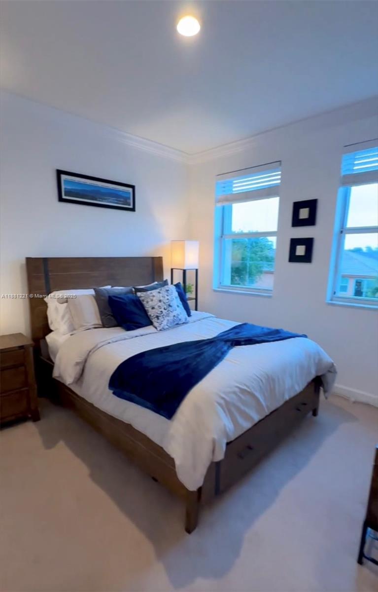 DORAL ISLES NORTH SEC ONE - Residential