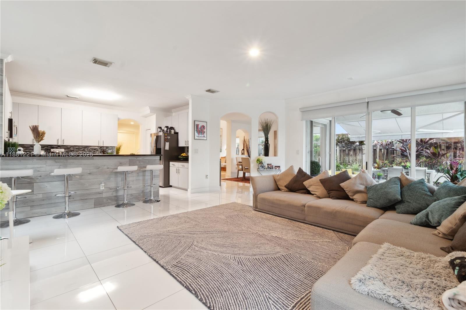 DORAL ISLES NORTH SEC ONE - Residential