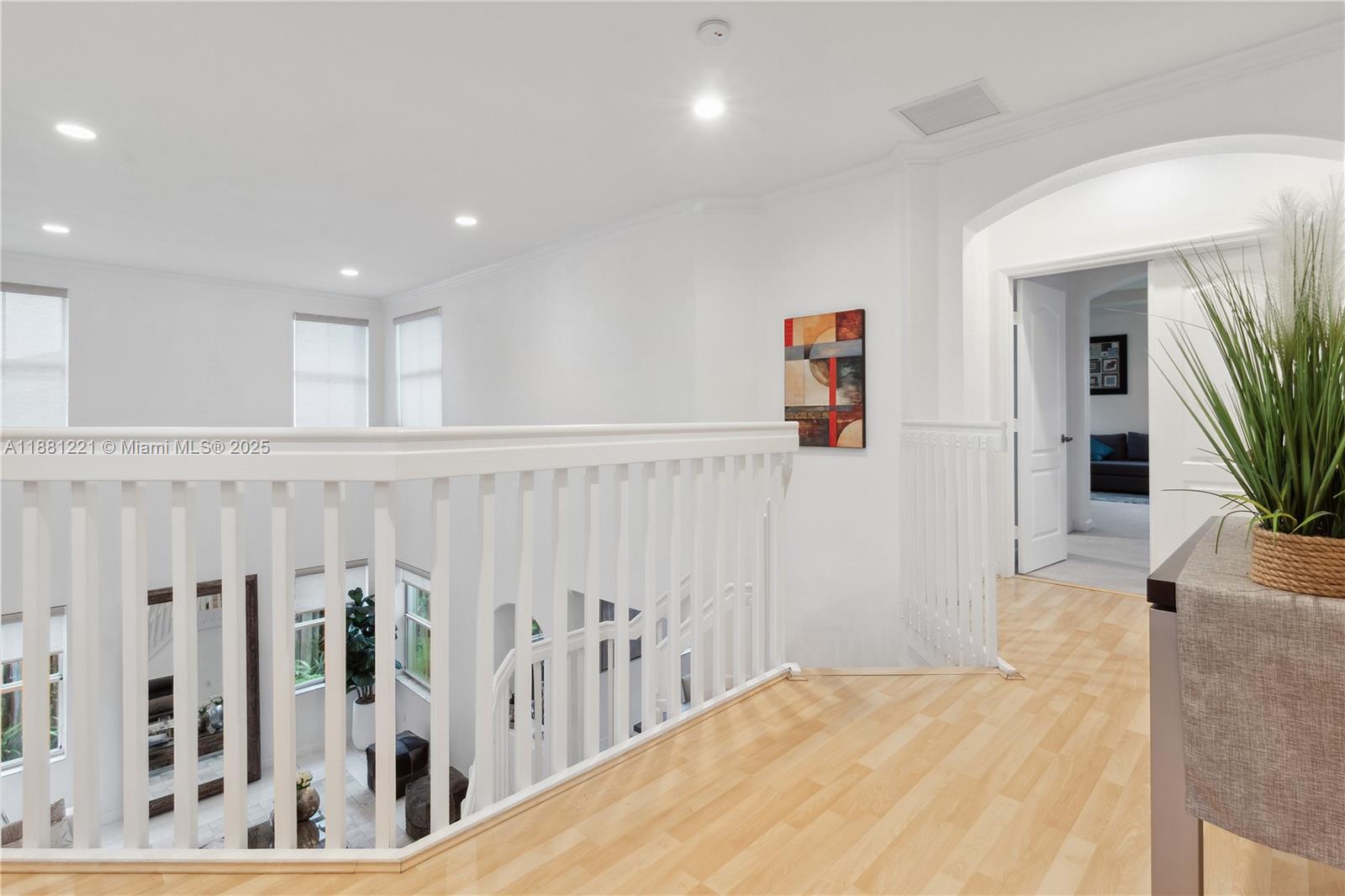 DORAL ISLES NORTH SEC ONE - Residential