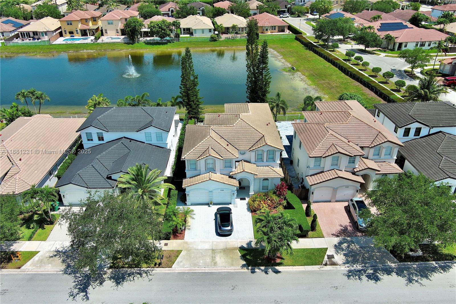 DORAL ISLES NORTH SEC ONE - Residential