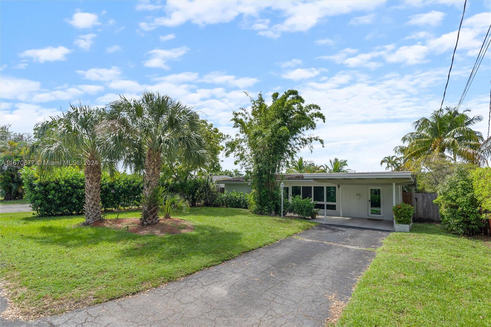 Property for Sale at 2531 Sugarloaf Ln, Fort Lauderdale, Broward County, Florida - Bedrooms: 2 
Bathrooms: 2  - $750,000
