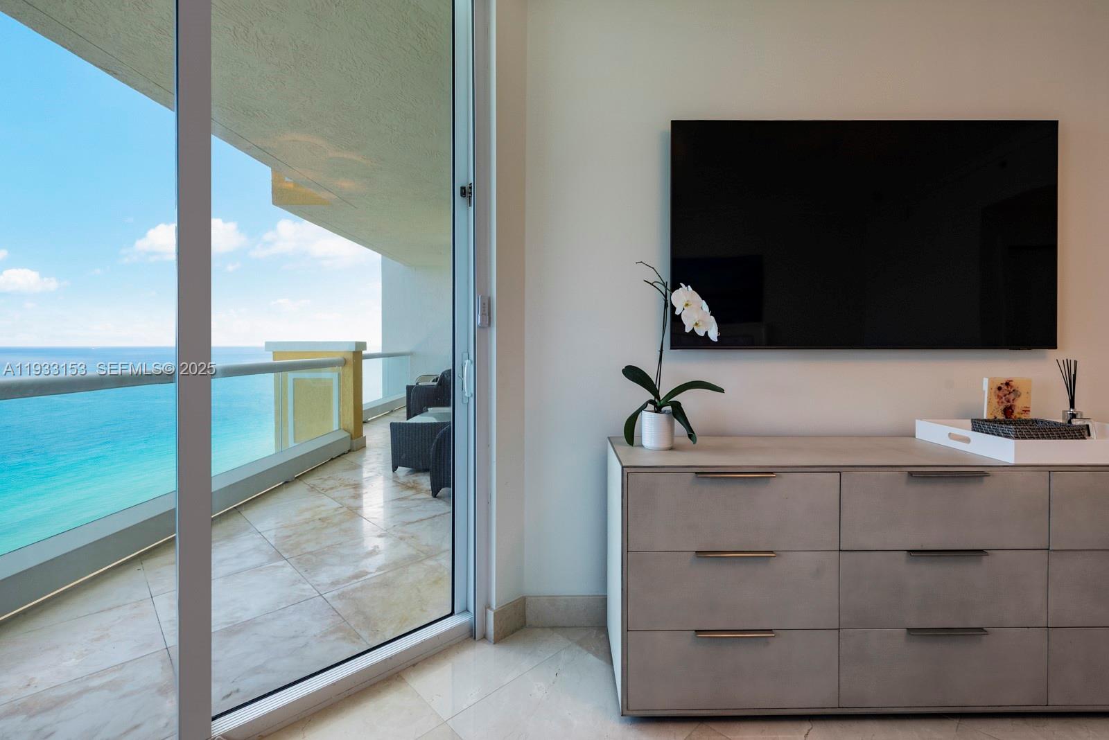 ACQUALINA OCEAN RESIDENCE - Residential