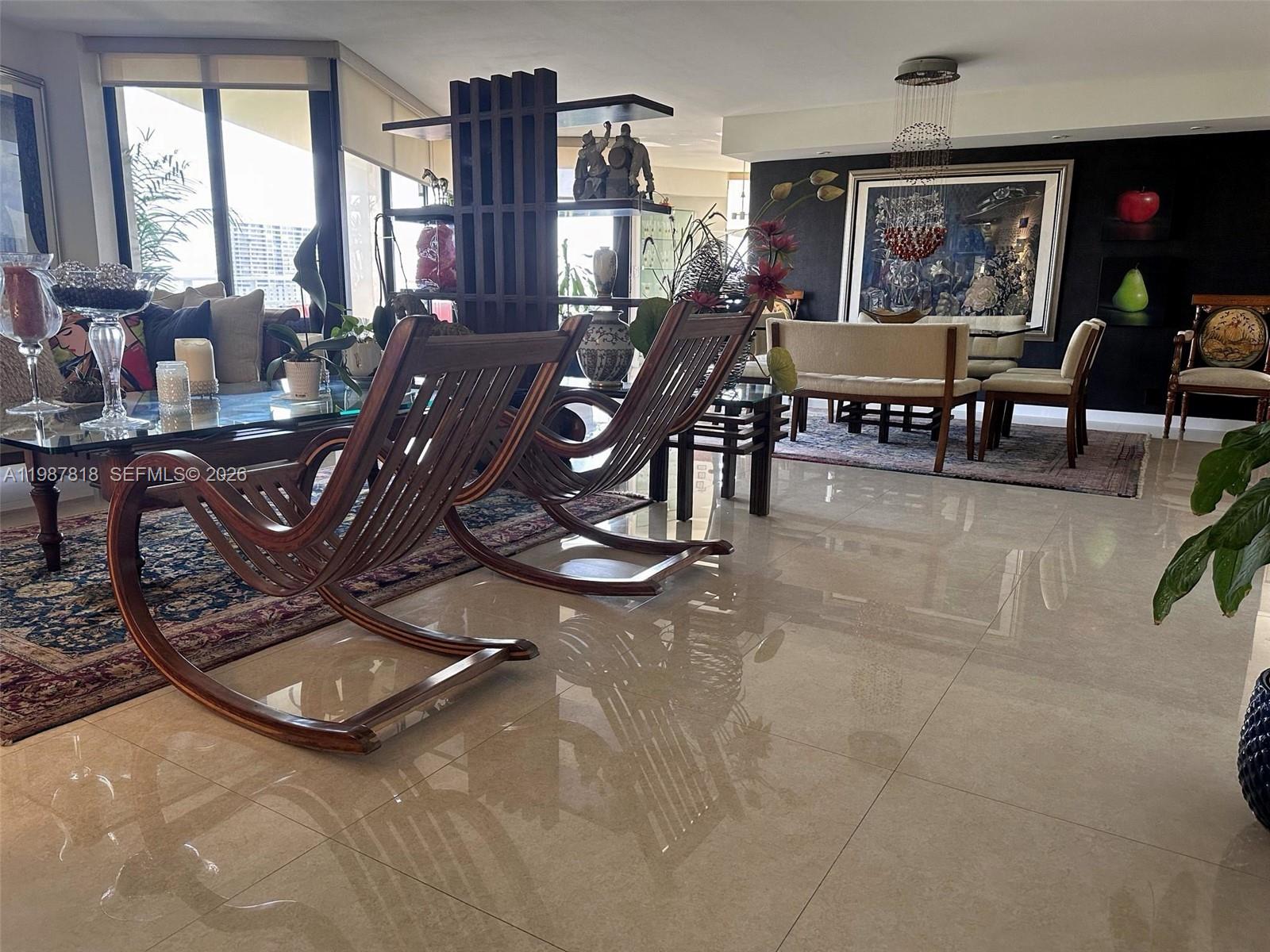 TOWERS OF QUAYSIDE CONDO - Residential