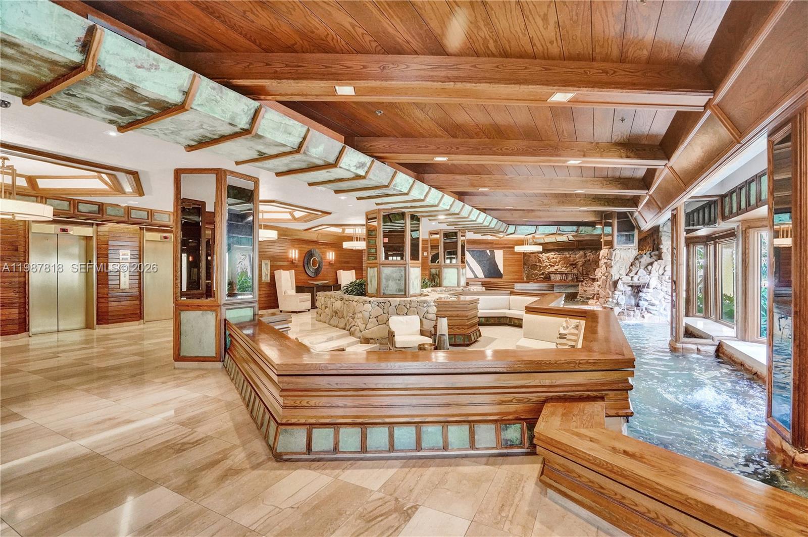 TOWERS OF QUAYSIDE CONDO - Residential