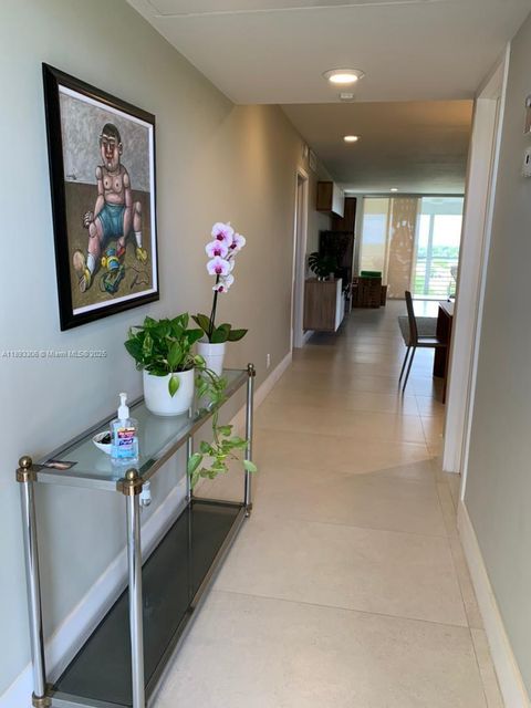Photo of 3507 Oaks Way #802, Pompano Beach, FL 33069 (MLS # A11893306)