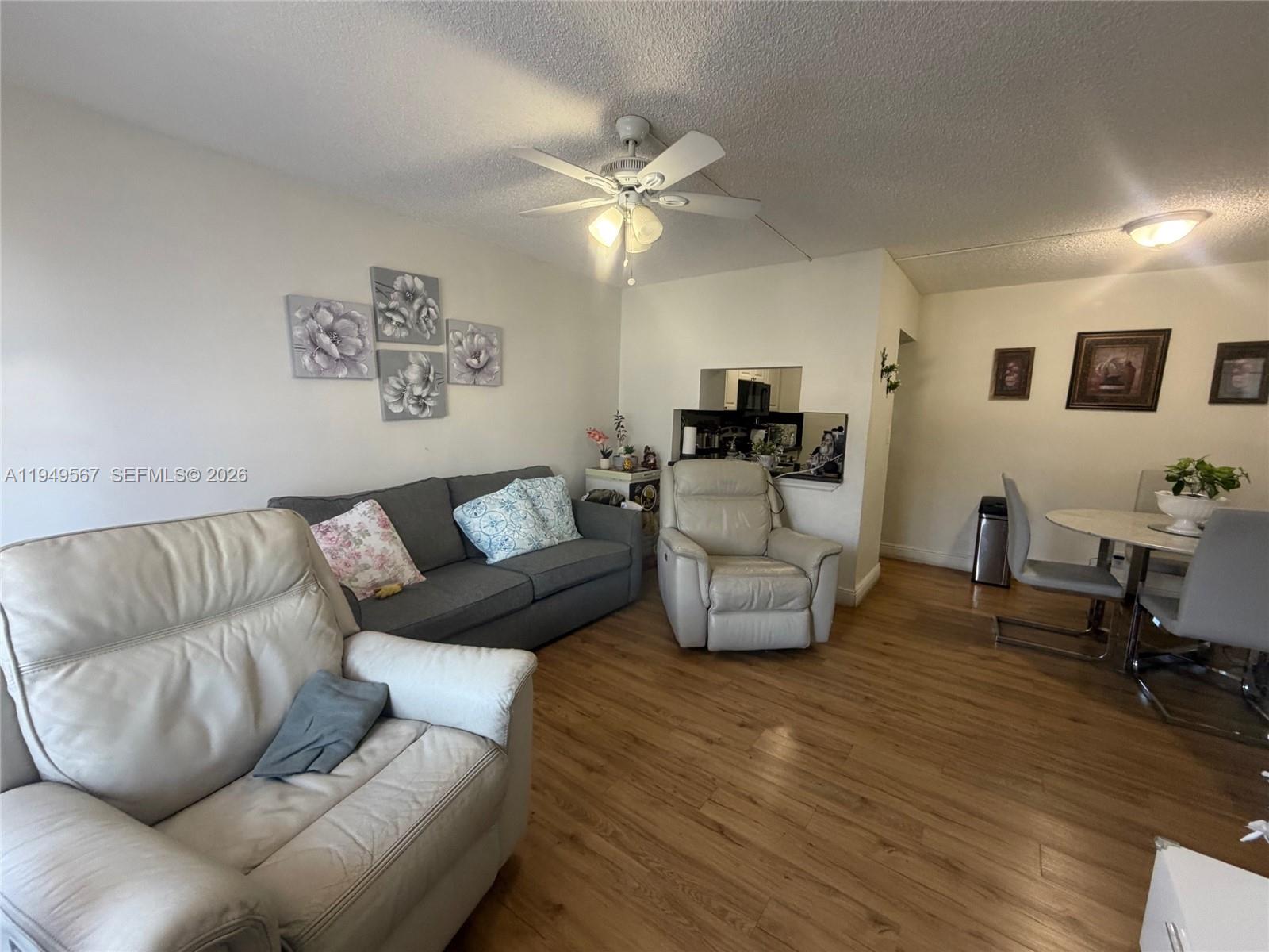 WINDING LAKE AT WELLEBY - Residential