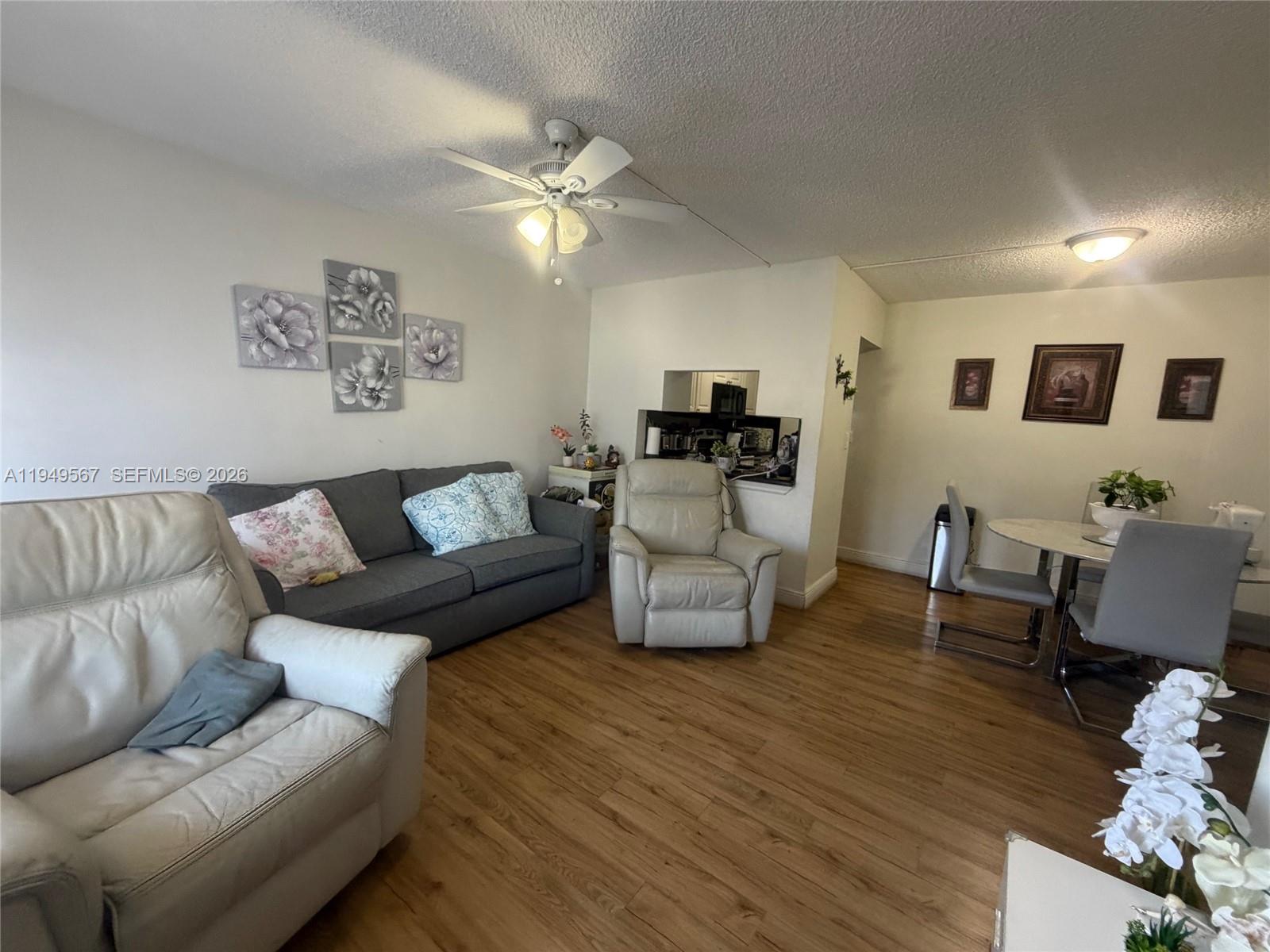 WINDING LAKE AT WELLEBY - Residential