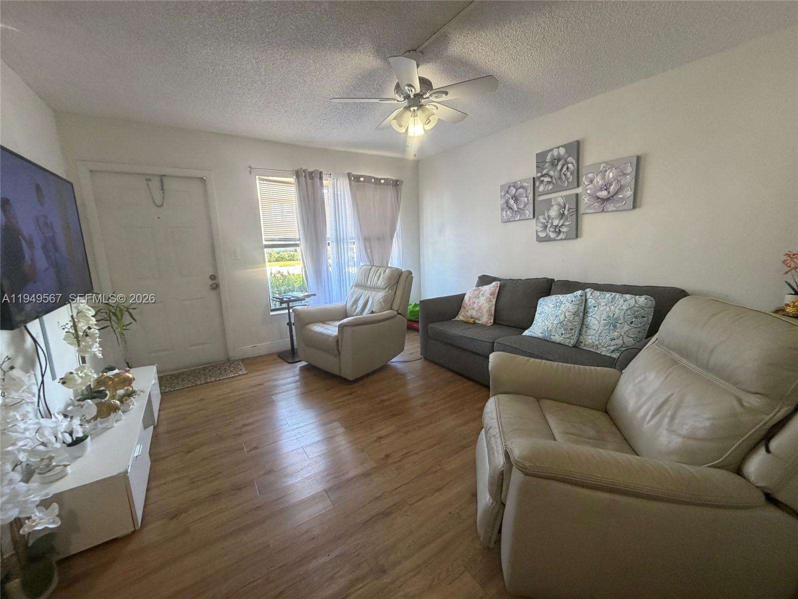 WINDING LAKE AT WELLEBY - Residential