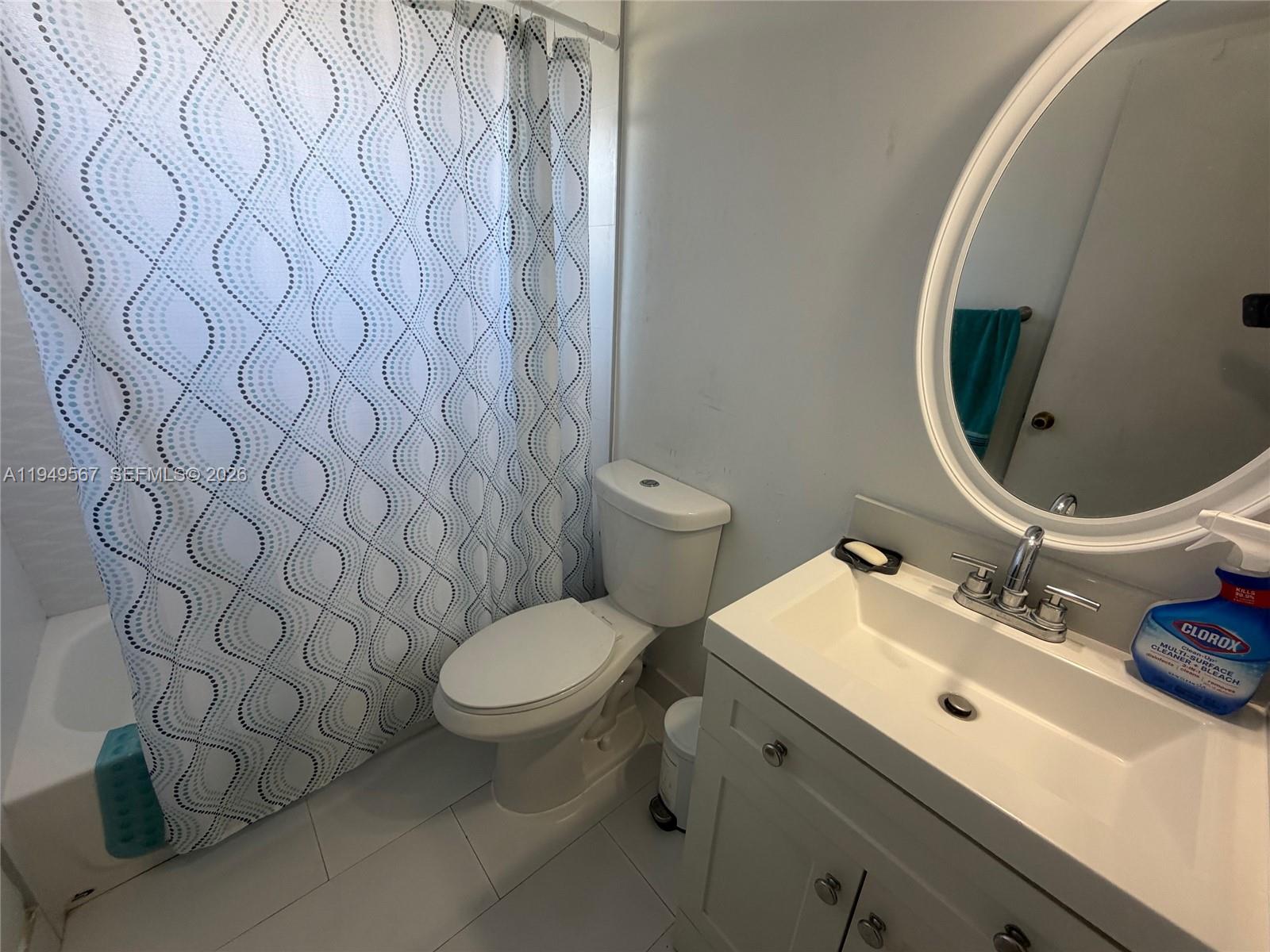 WINDING LAKE AT WELLEBY - Residential