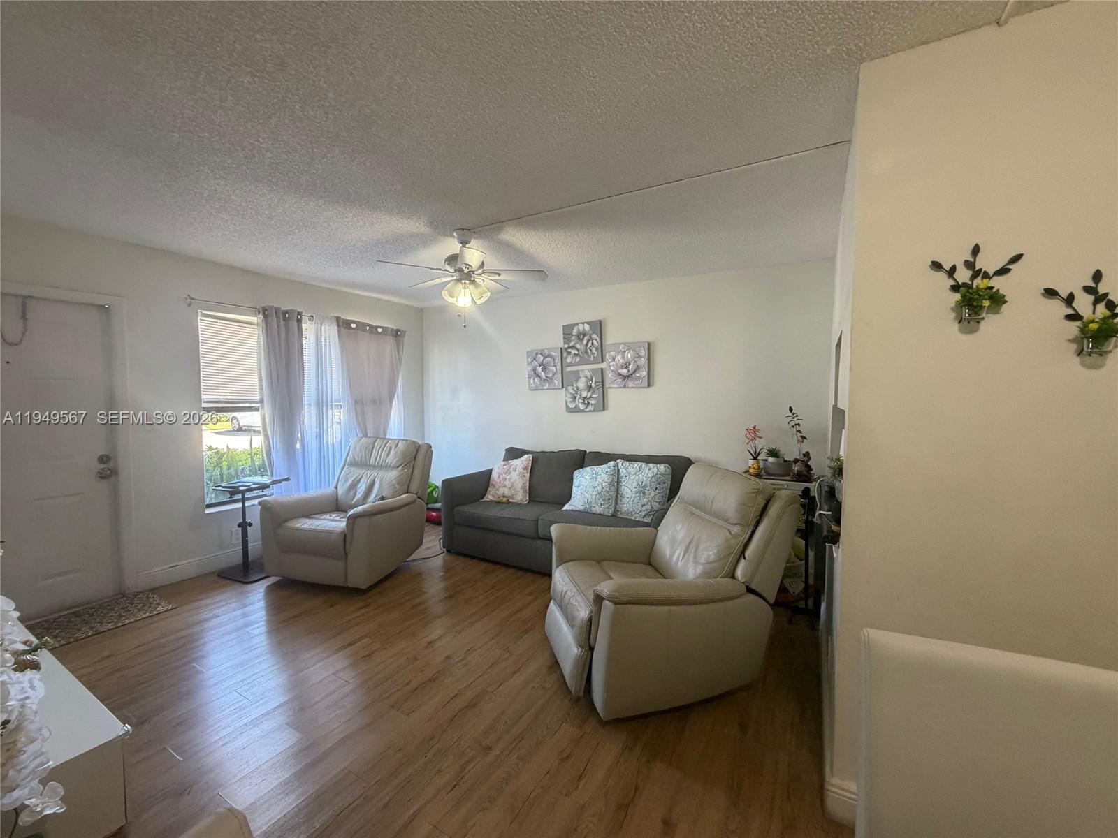 WINDING LAKE AT WELLEBY - Residential