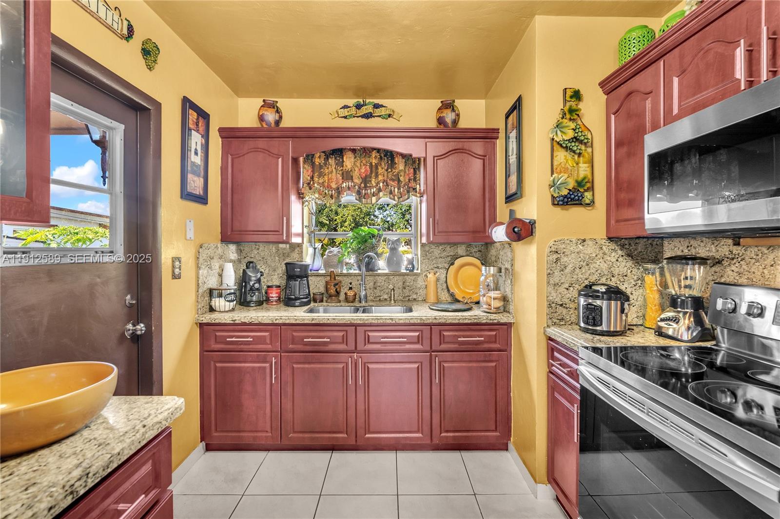 NORTH HIALEAH HEIGHTS - Residential