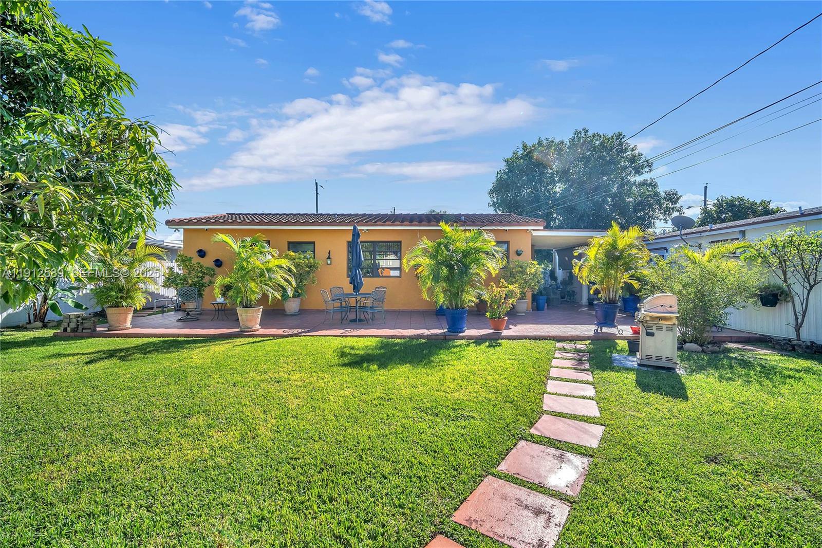 NORTH HIALEAH HEIGHTS - Residential