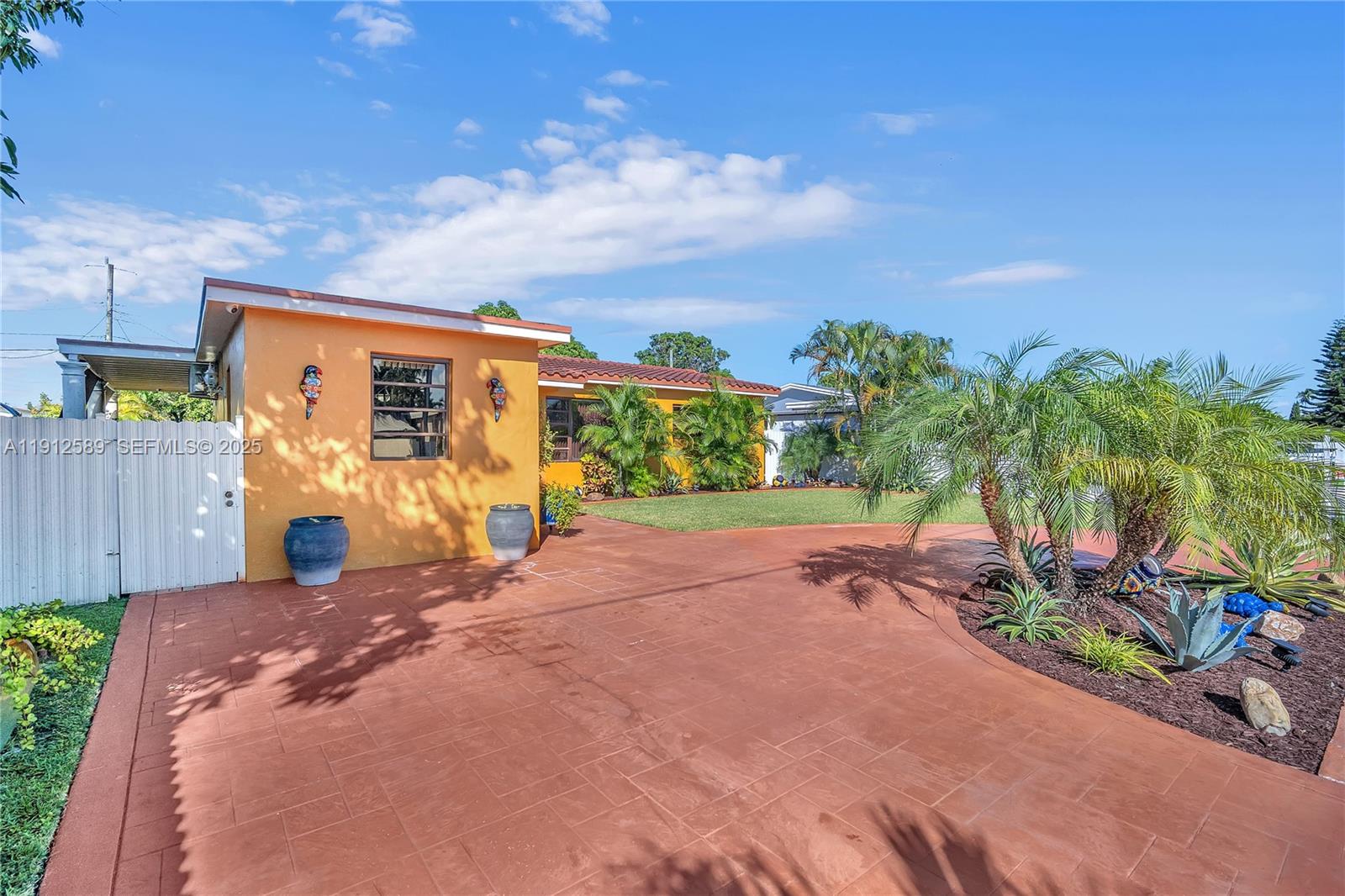 NORTH HIALEAH HEIGHTS - Residential