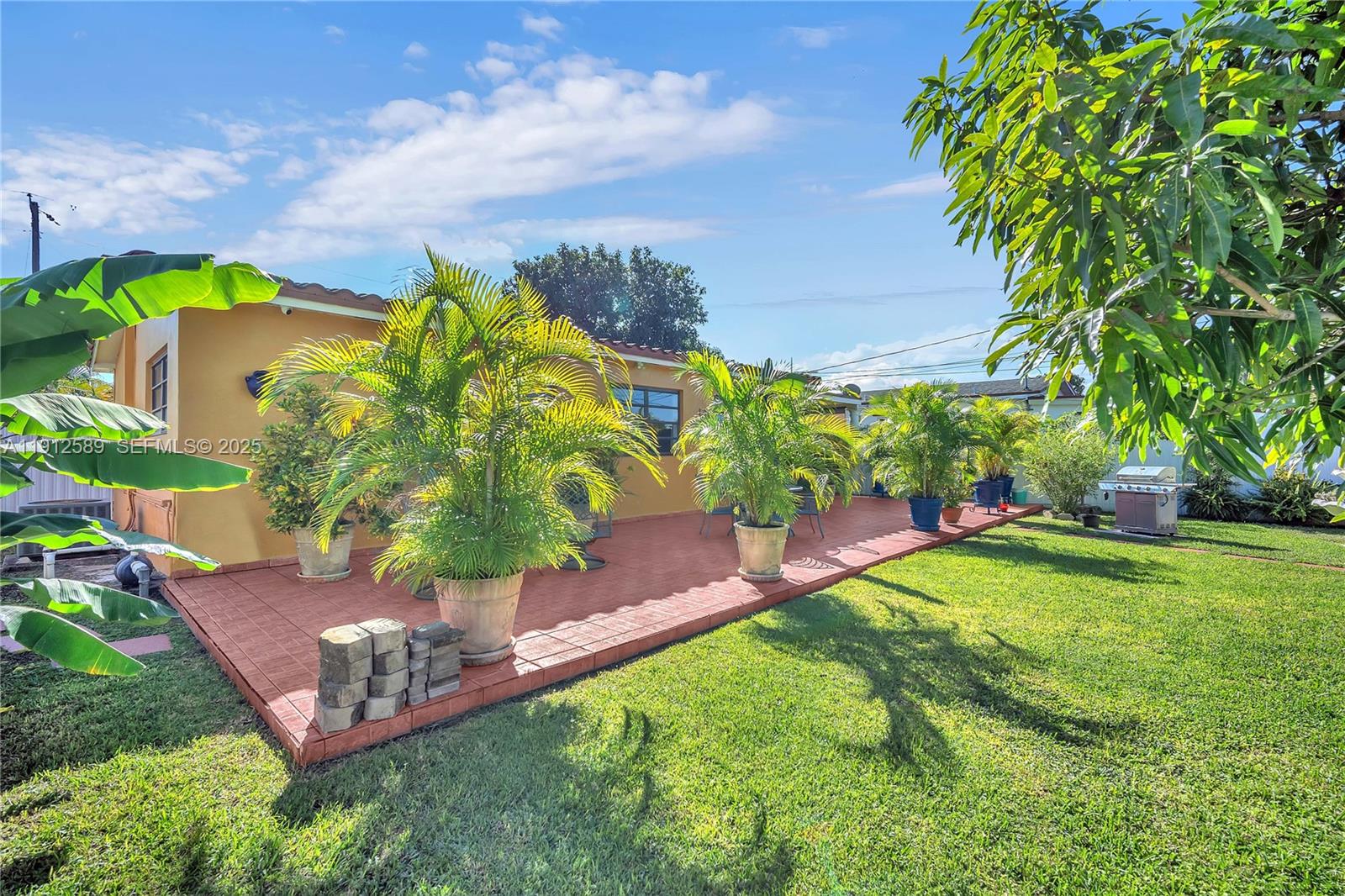 NORTH HIALEAH HEIGHTS - Residential