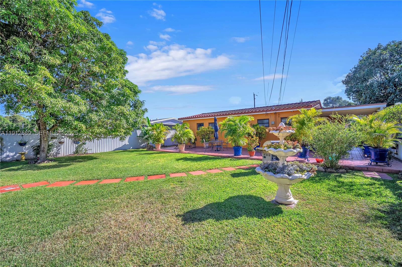 NORTH HIALEAH HEIGHTS - Residential