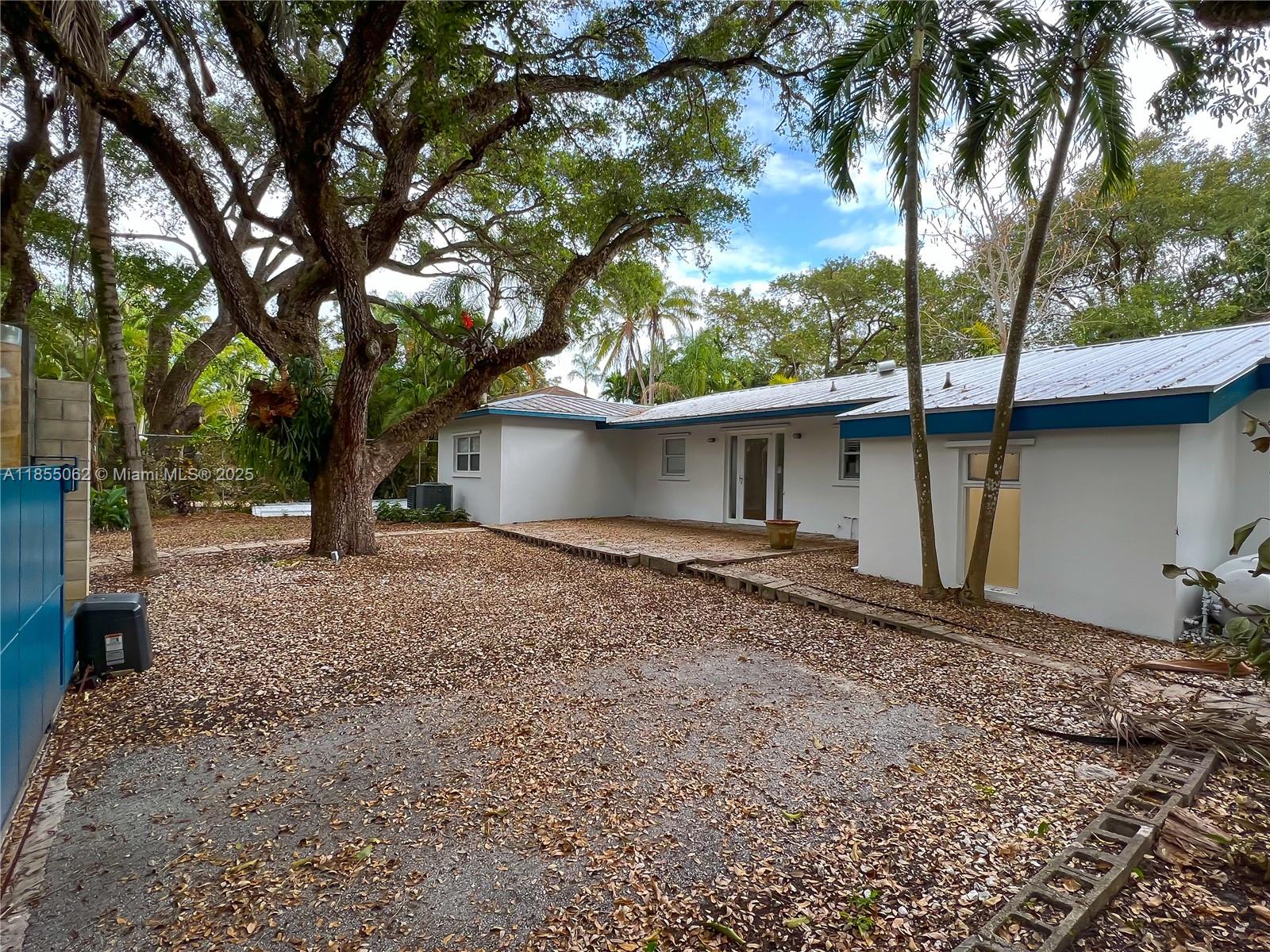 COCO GROVE - Residential Lease