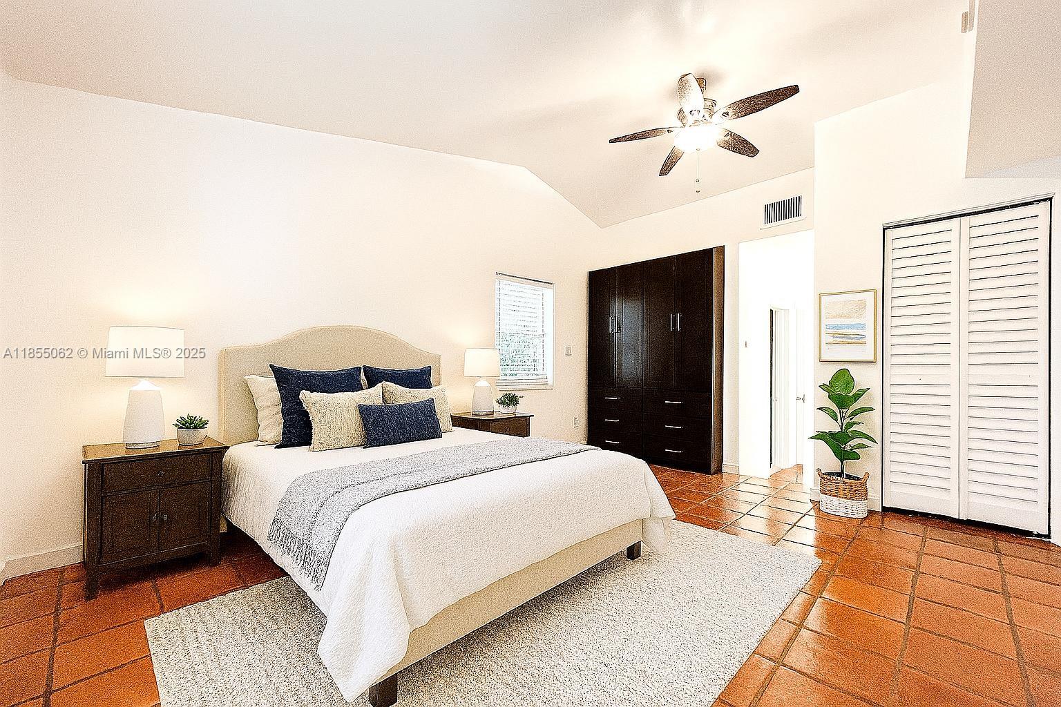 COCO GROVE - Residential Lease