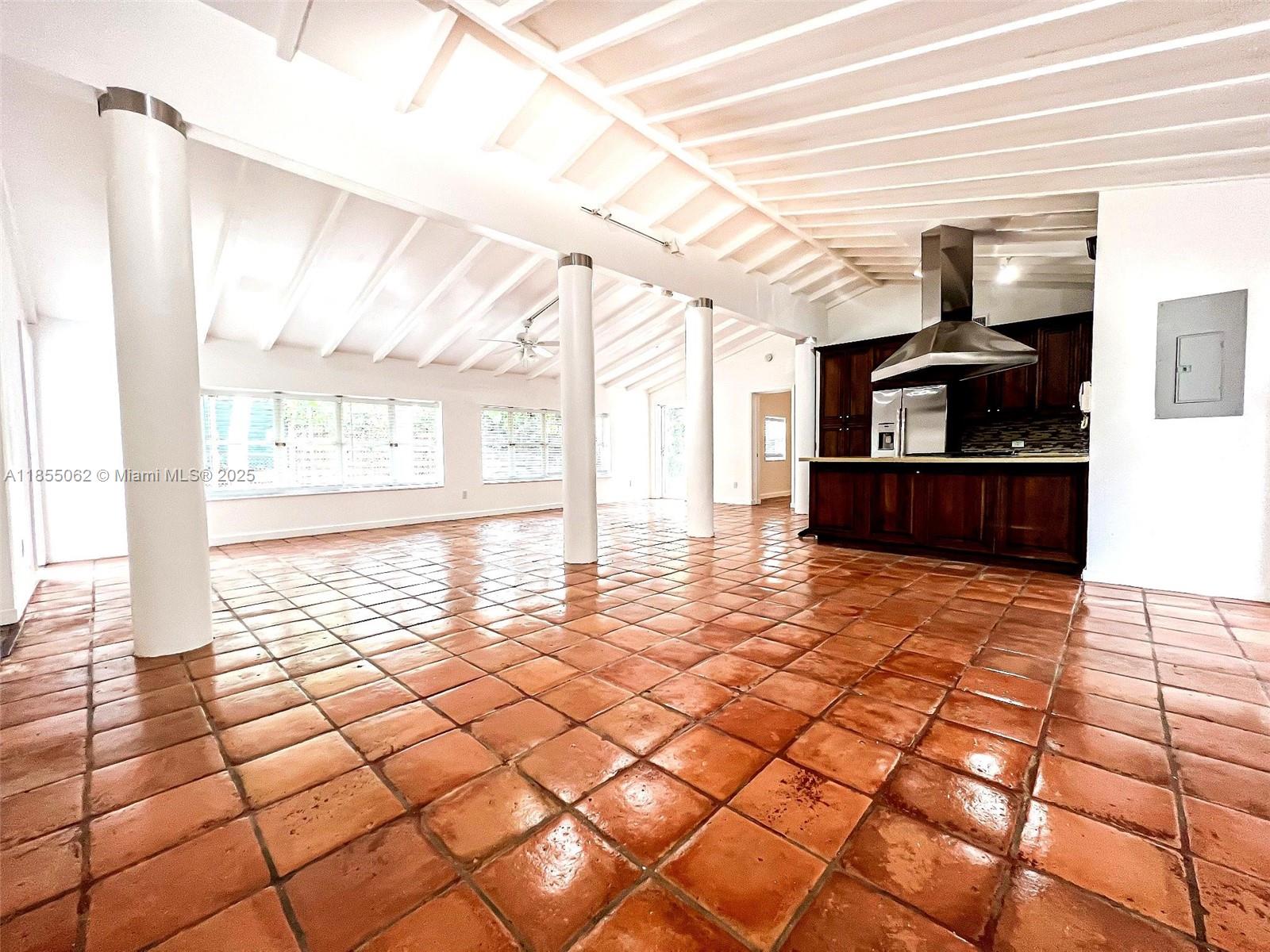 COCO GROVE - Residential Lease