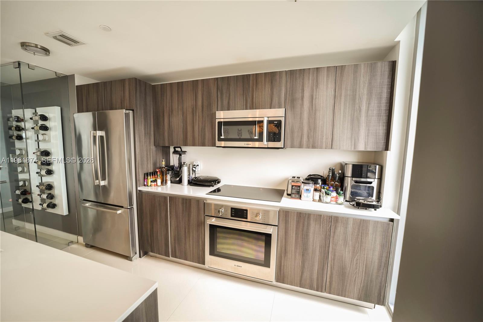 ARIA ON THE BAY CONDO - Residential