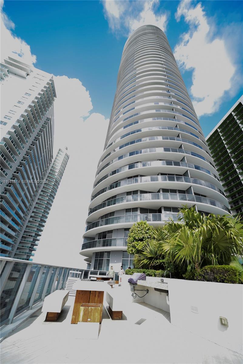 ARIA ON THE BAY CONDO - Residential