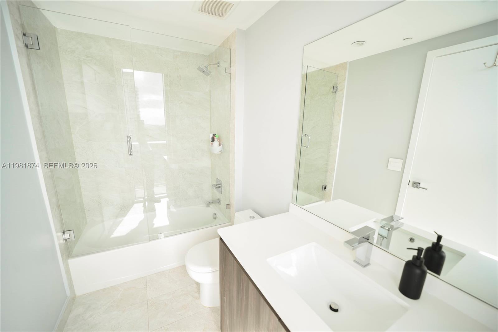 ARIA ON THE BAY CONDO - Residential