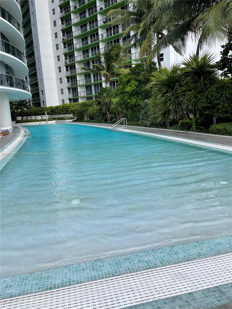 ARIA ON THE BAY CONDO - Residential