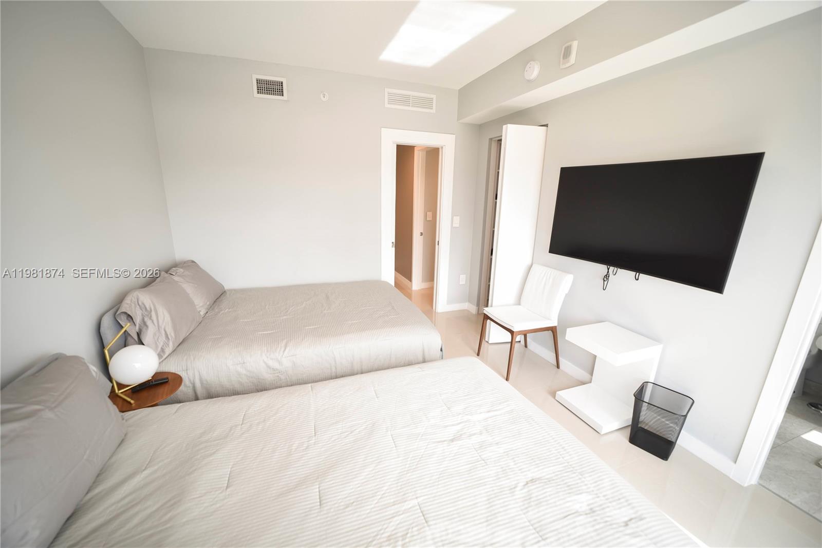 ARIA ON THE BAY CONDO - Residential