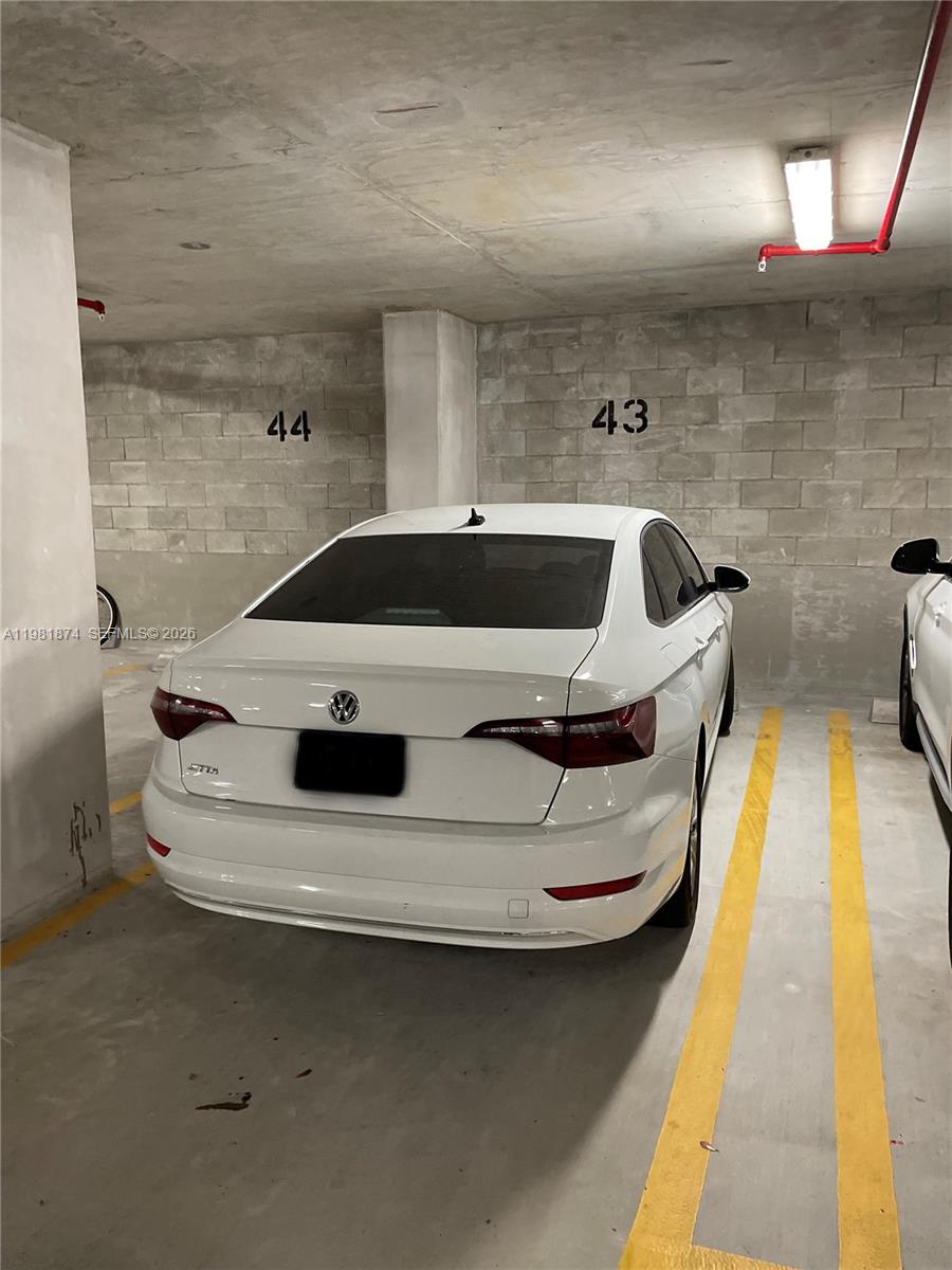 ARIA ON THE BAY CONDO - Residential