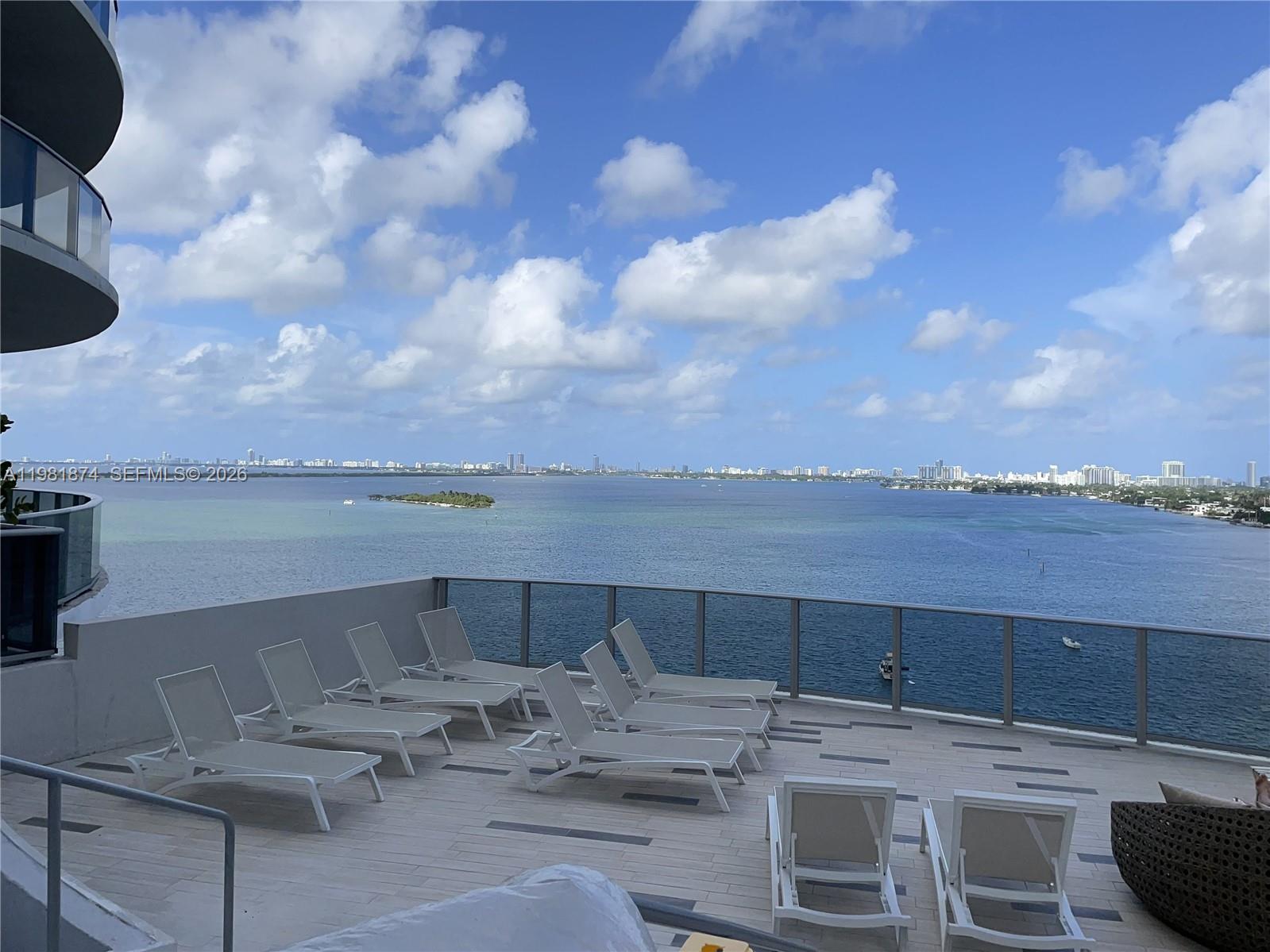 ARIA ON THE BAY CONDO - Residential