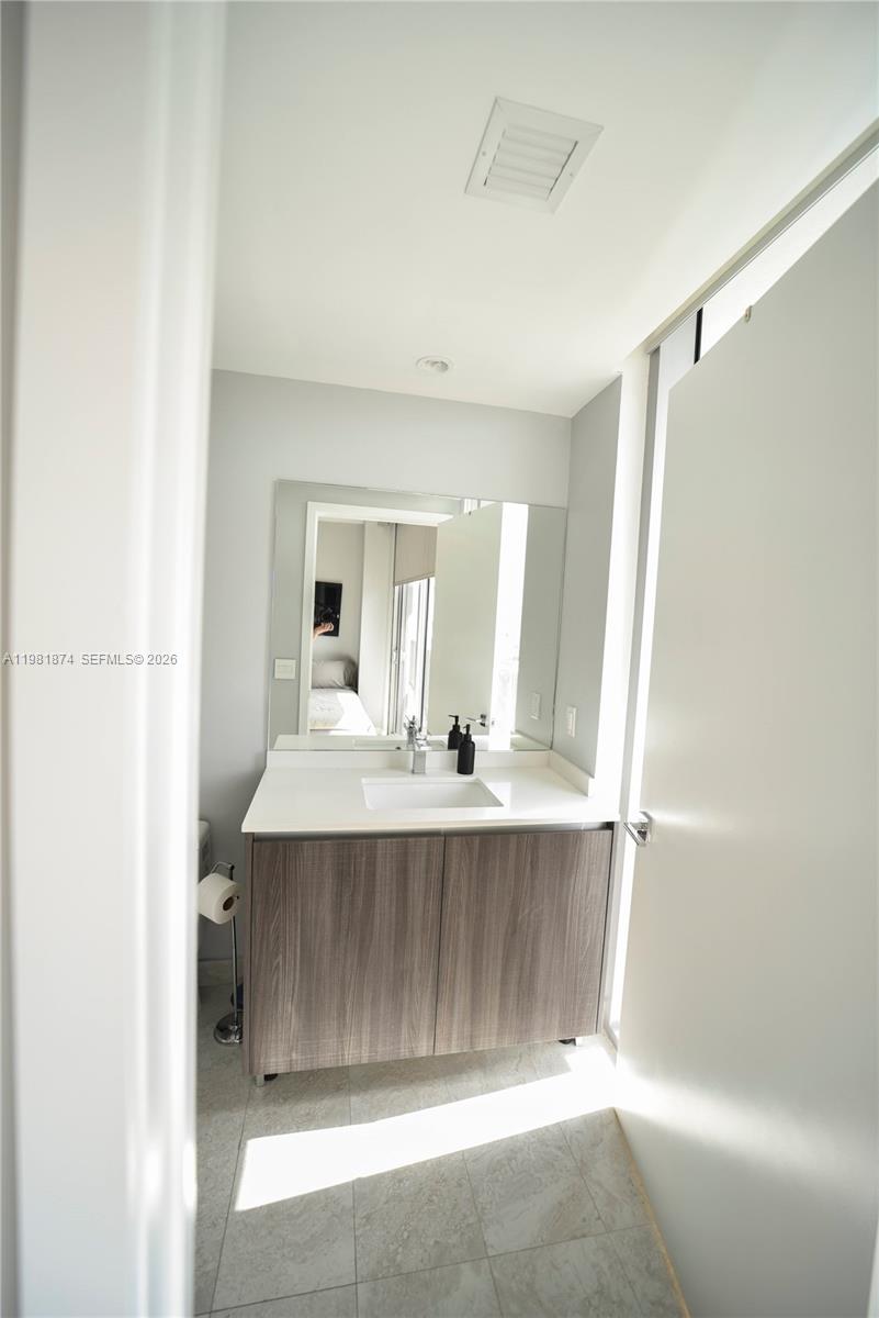 ARIA ON THE BAY CONDO - Residential