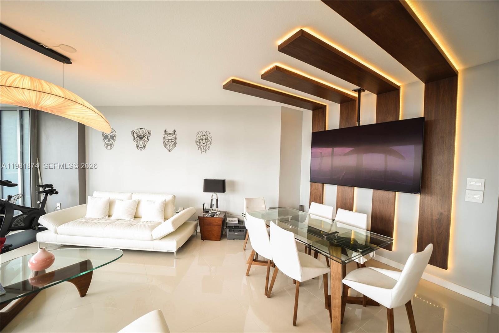 ARIA ON THE BAY CONDO - Residential