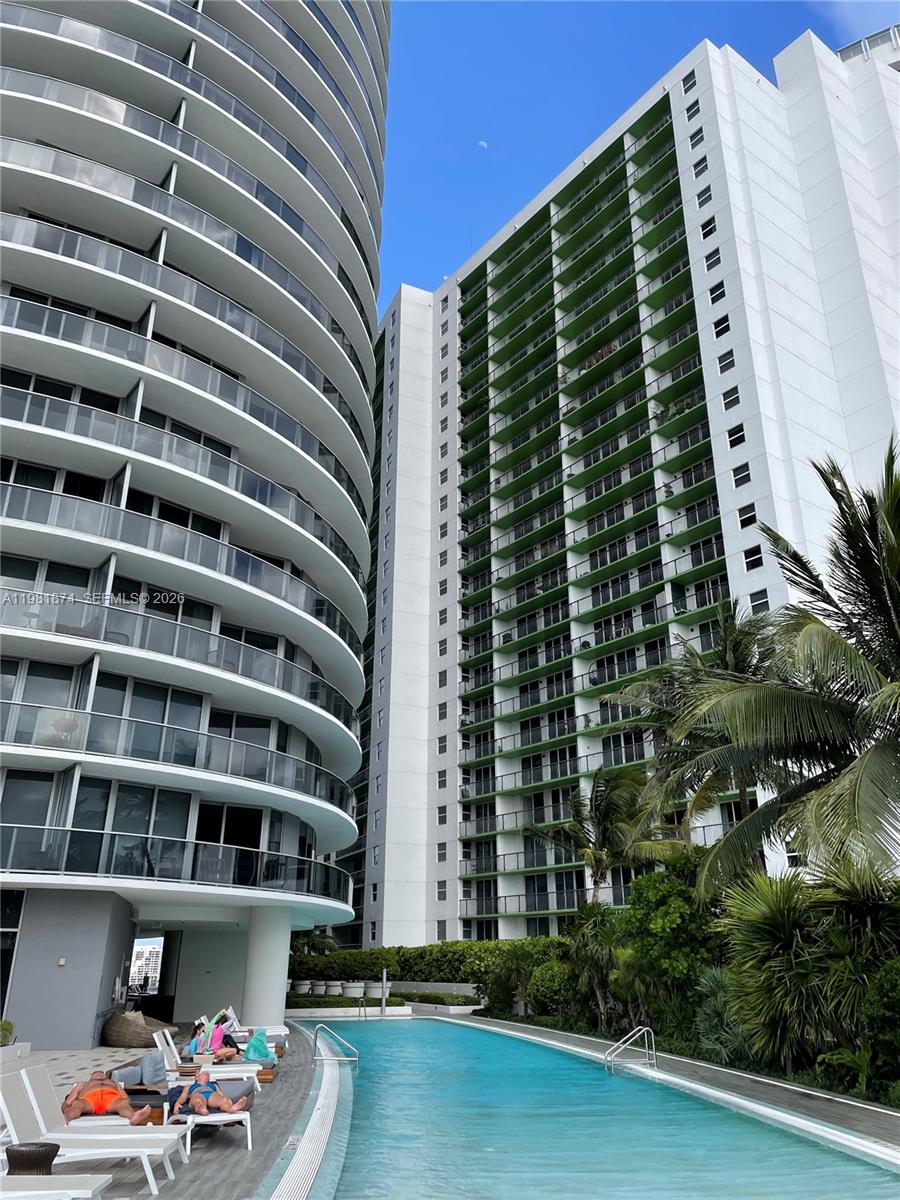 ARIA ON THE BAY CONDO - Residential